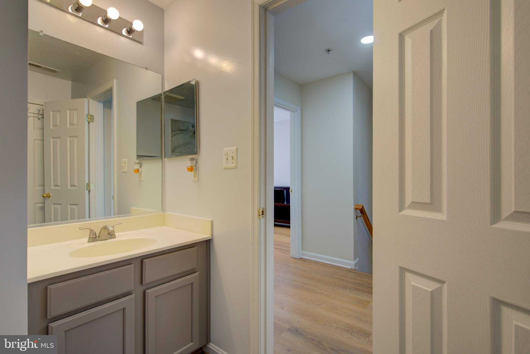 3713 Community Dr photo 22