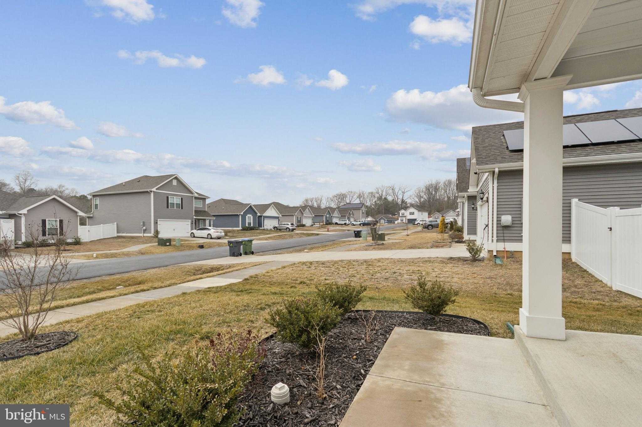 17063 Rollins Rd photo 4