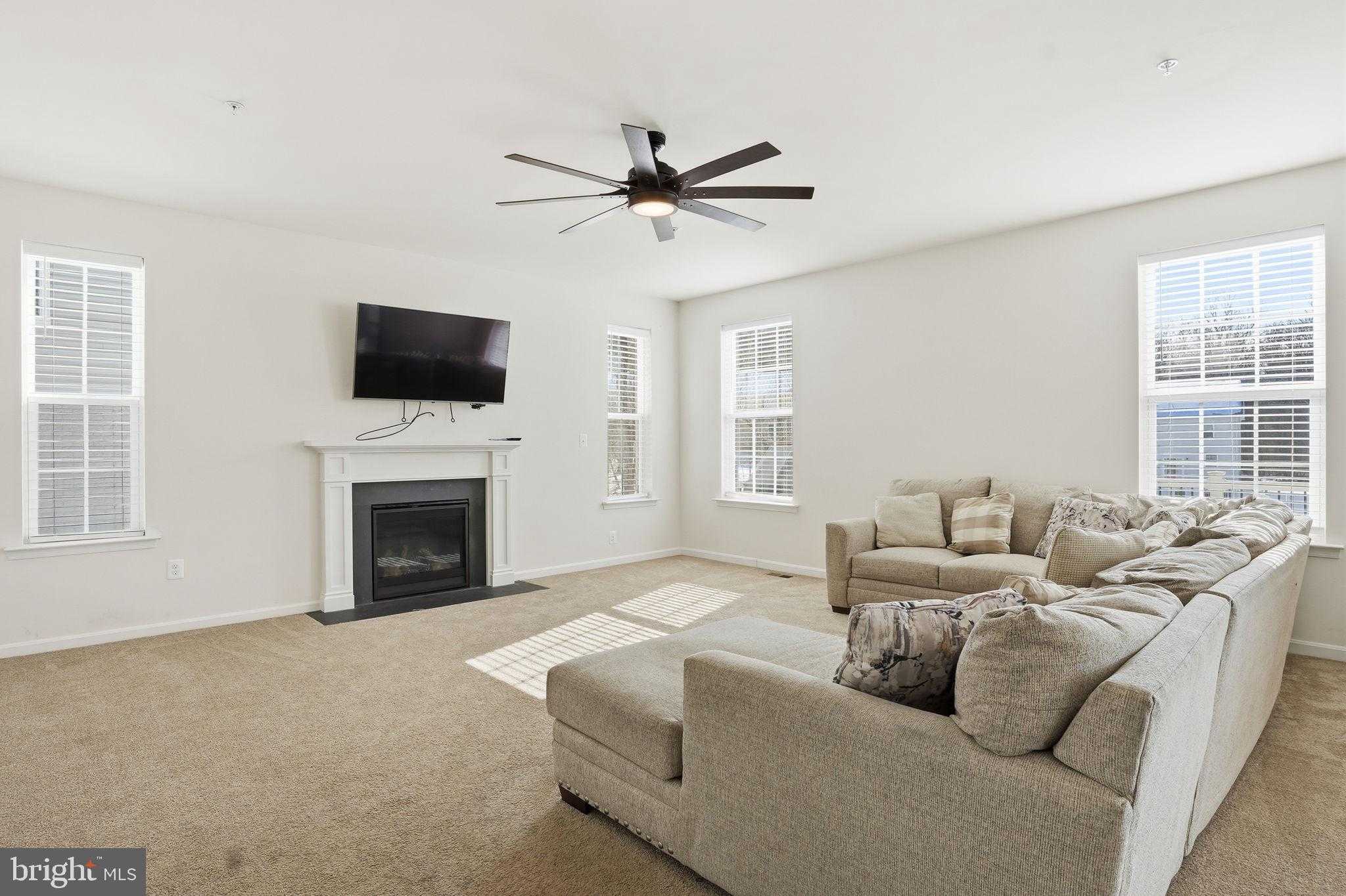 2907 Galahad CT photo 11