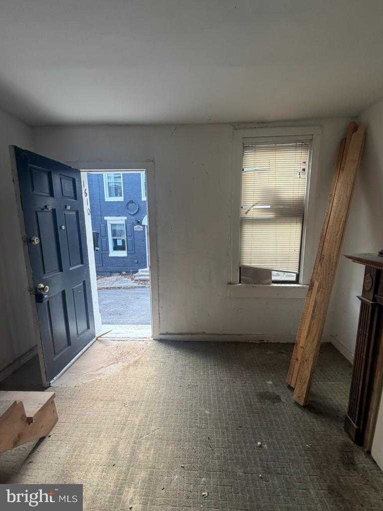 1610 Lemmon St photo 4