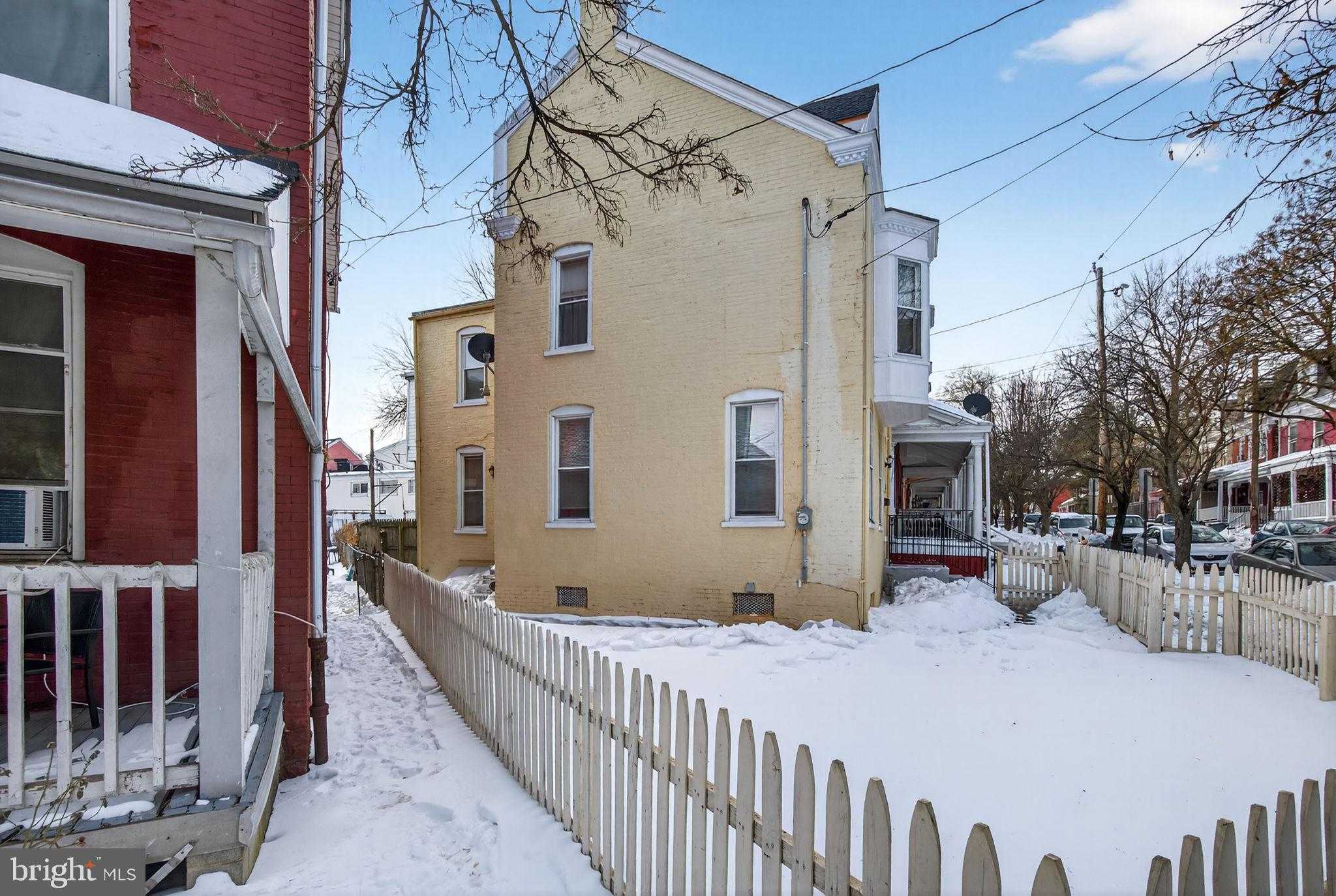 43 Green St photo 22