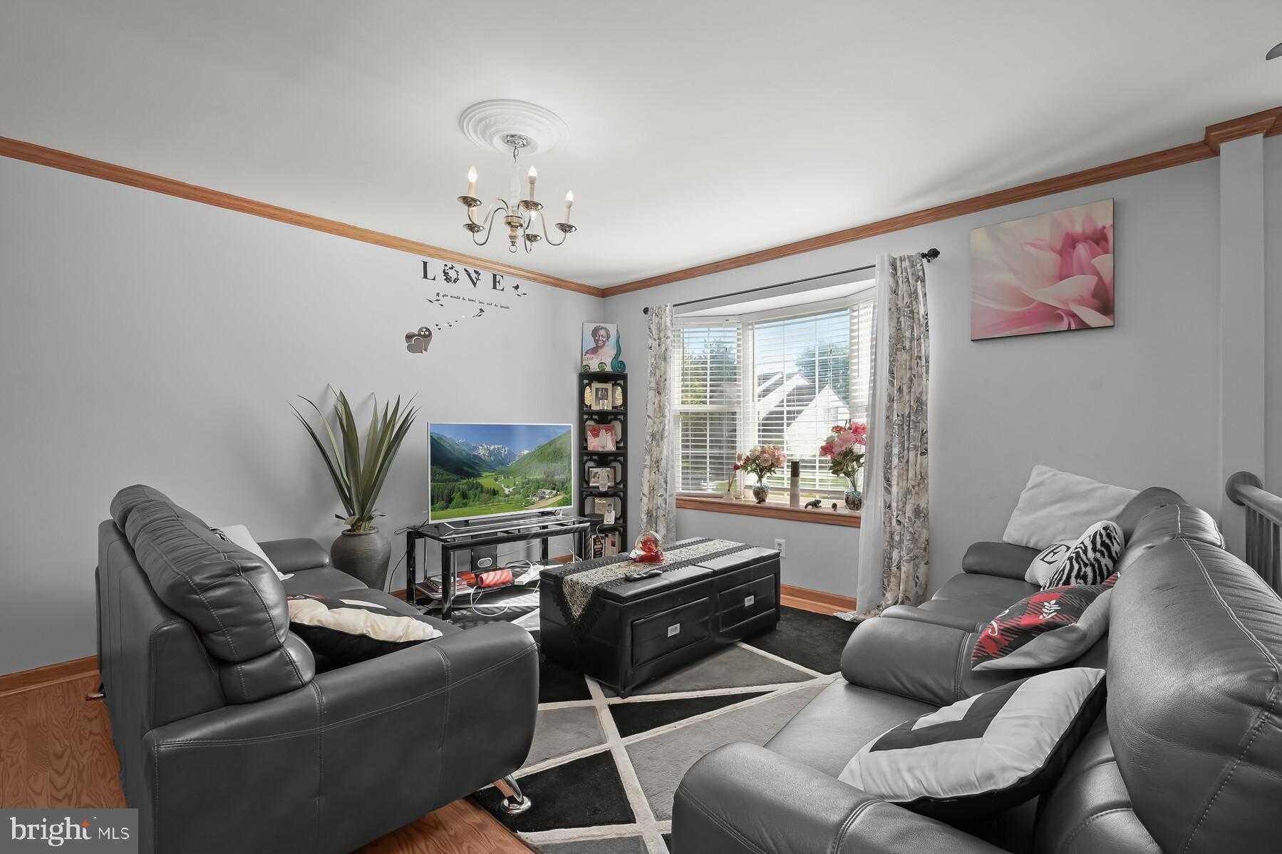 404 Taney Dr photo 6