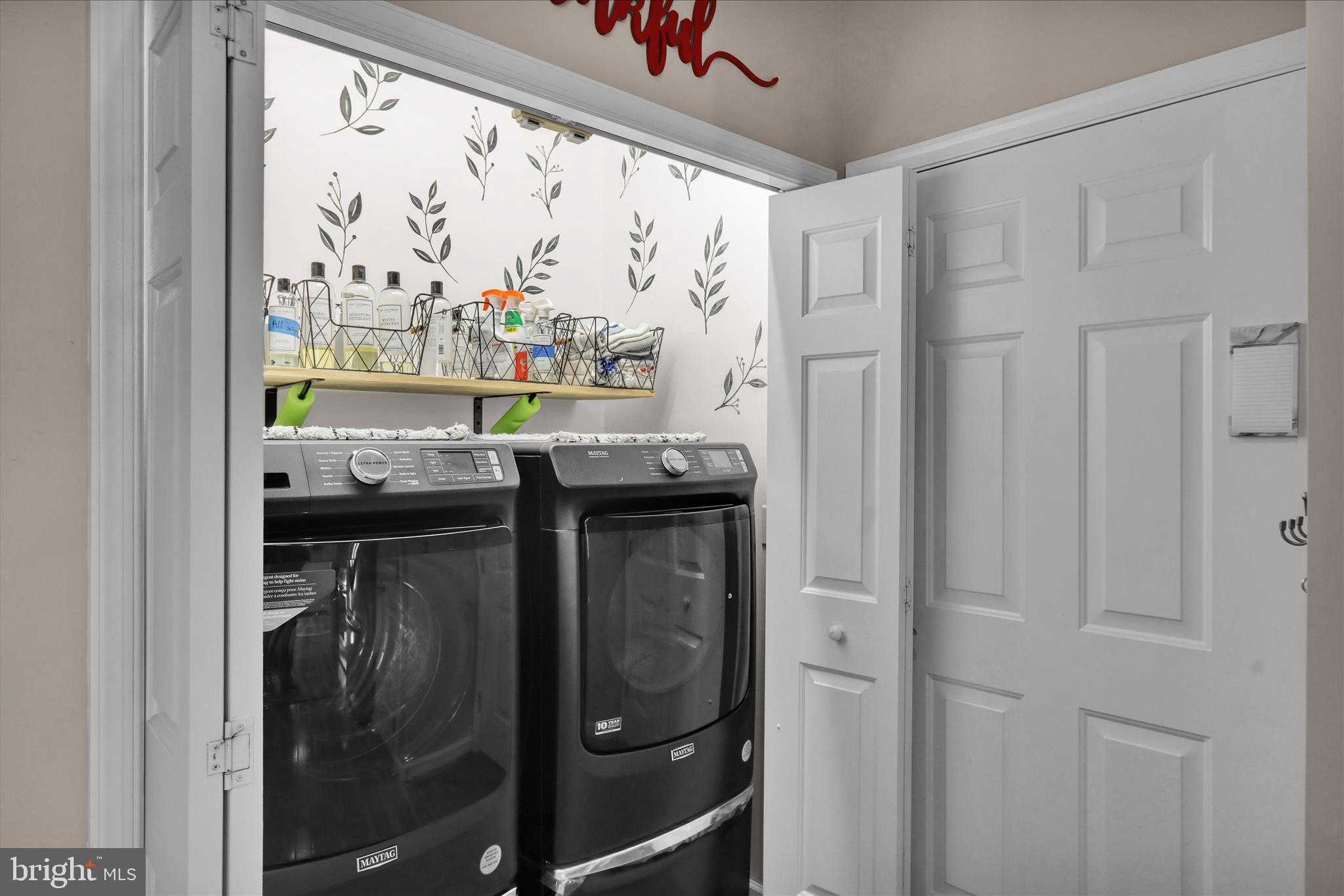 901 Lantern Dr photo 19