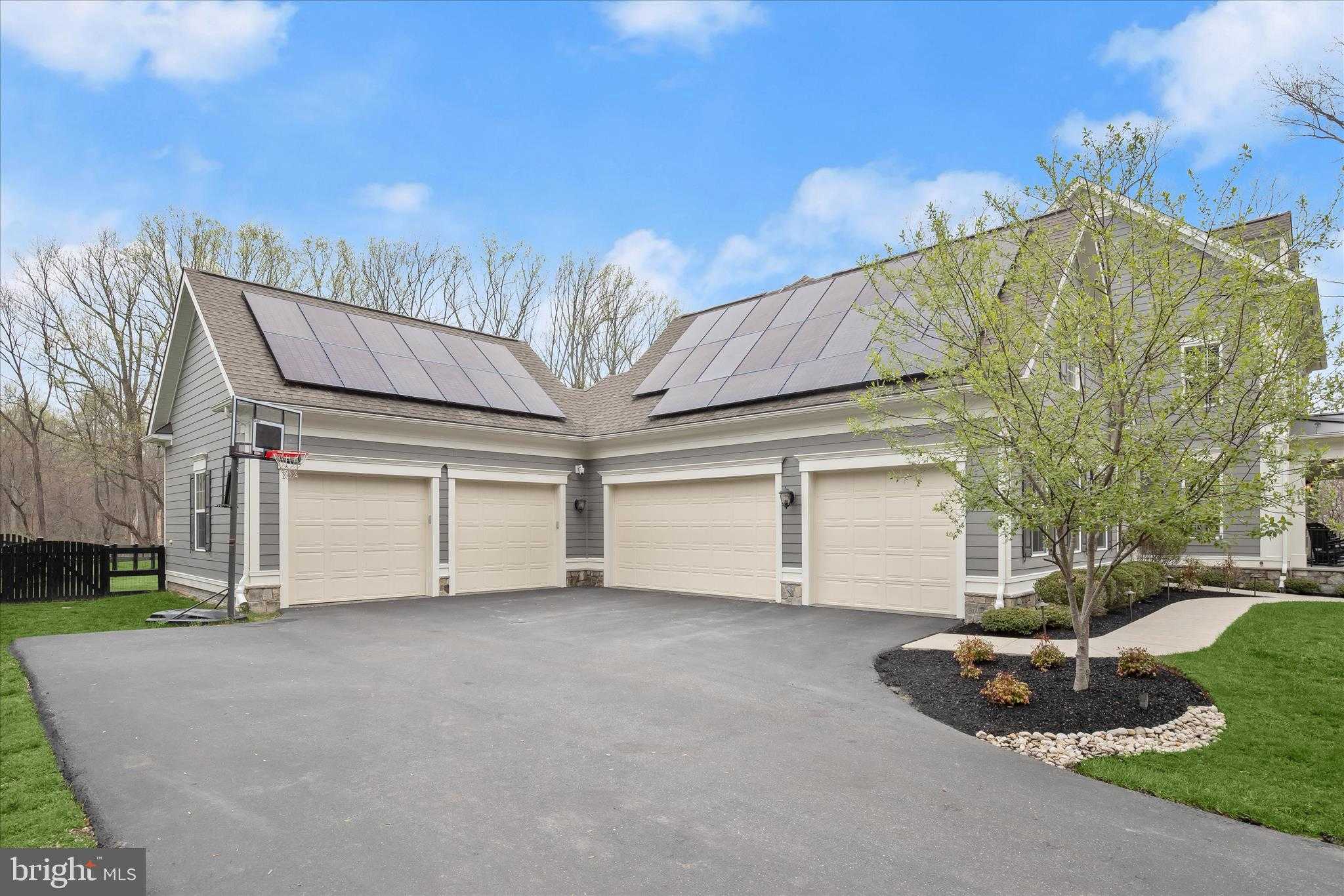 12240 Pleasant Springs CT photo 73