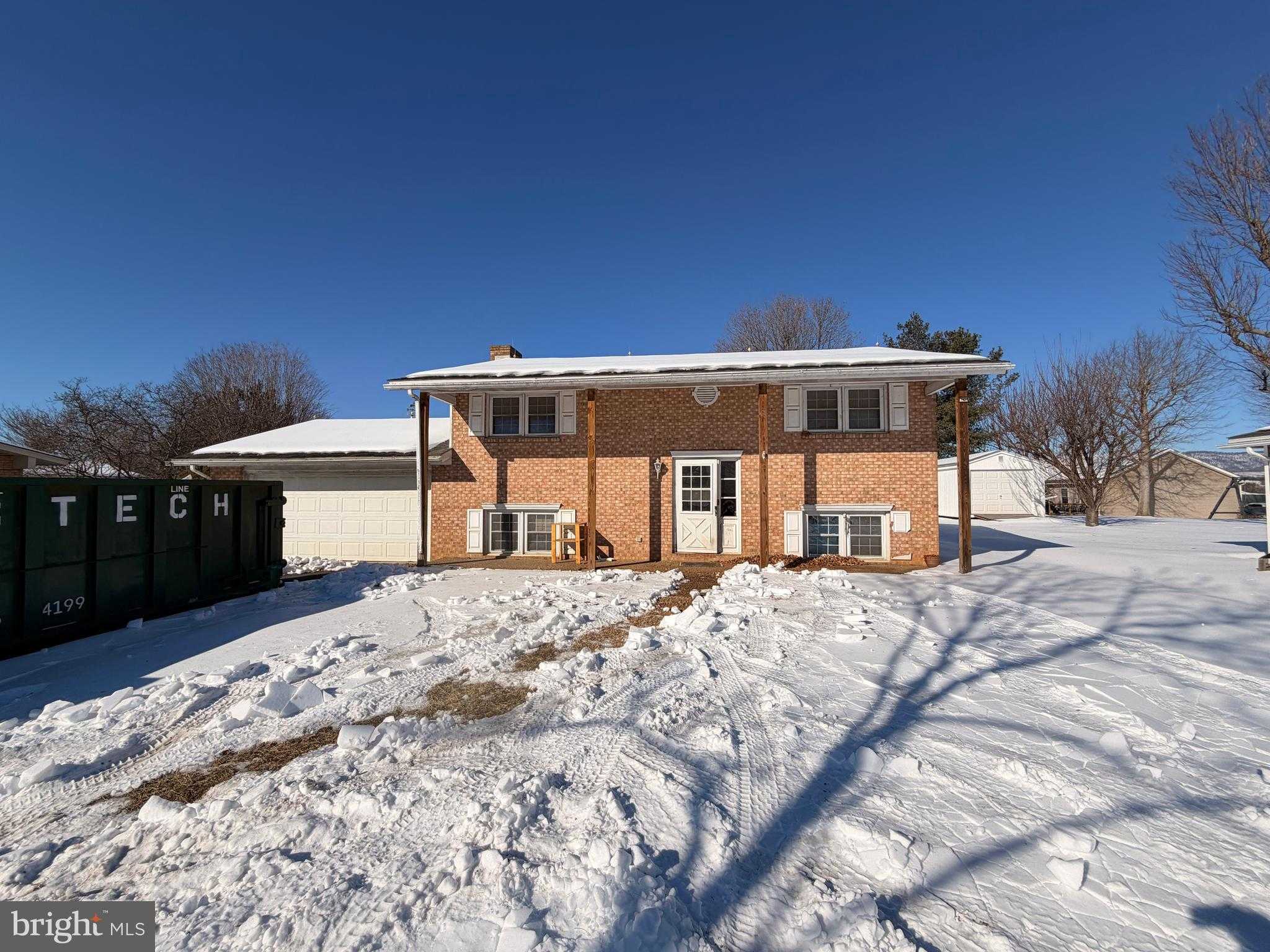 122 Skymont Dr photo 2