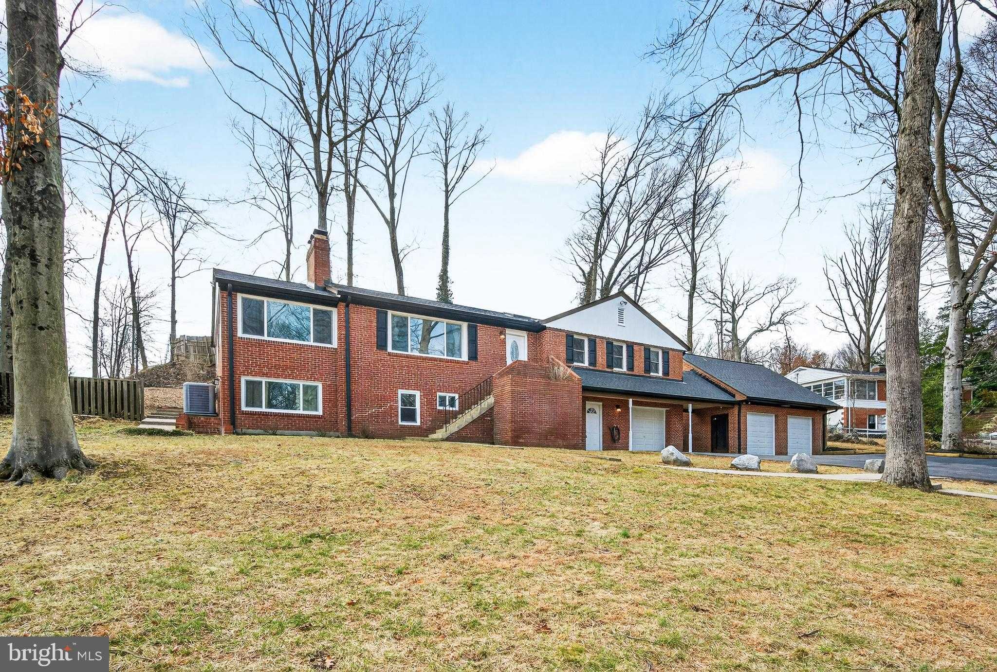 6351 Montrose St photo 4