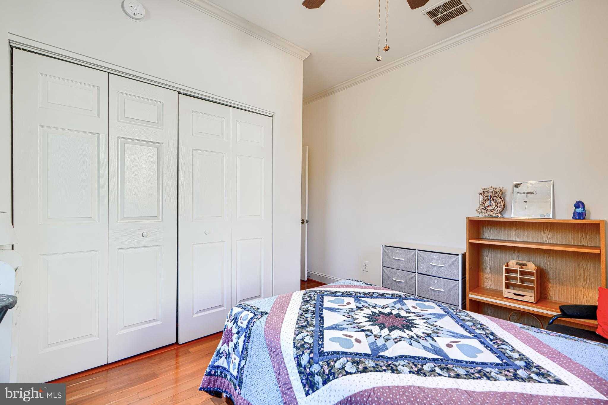 2215 South Rd photo 27