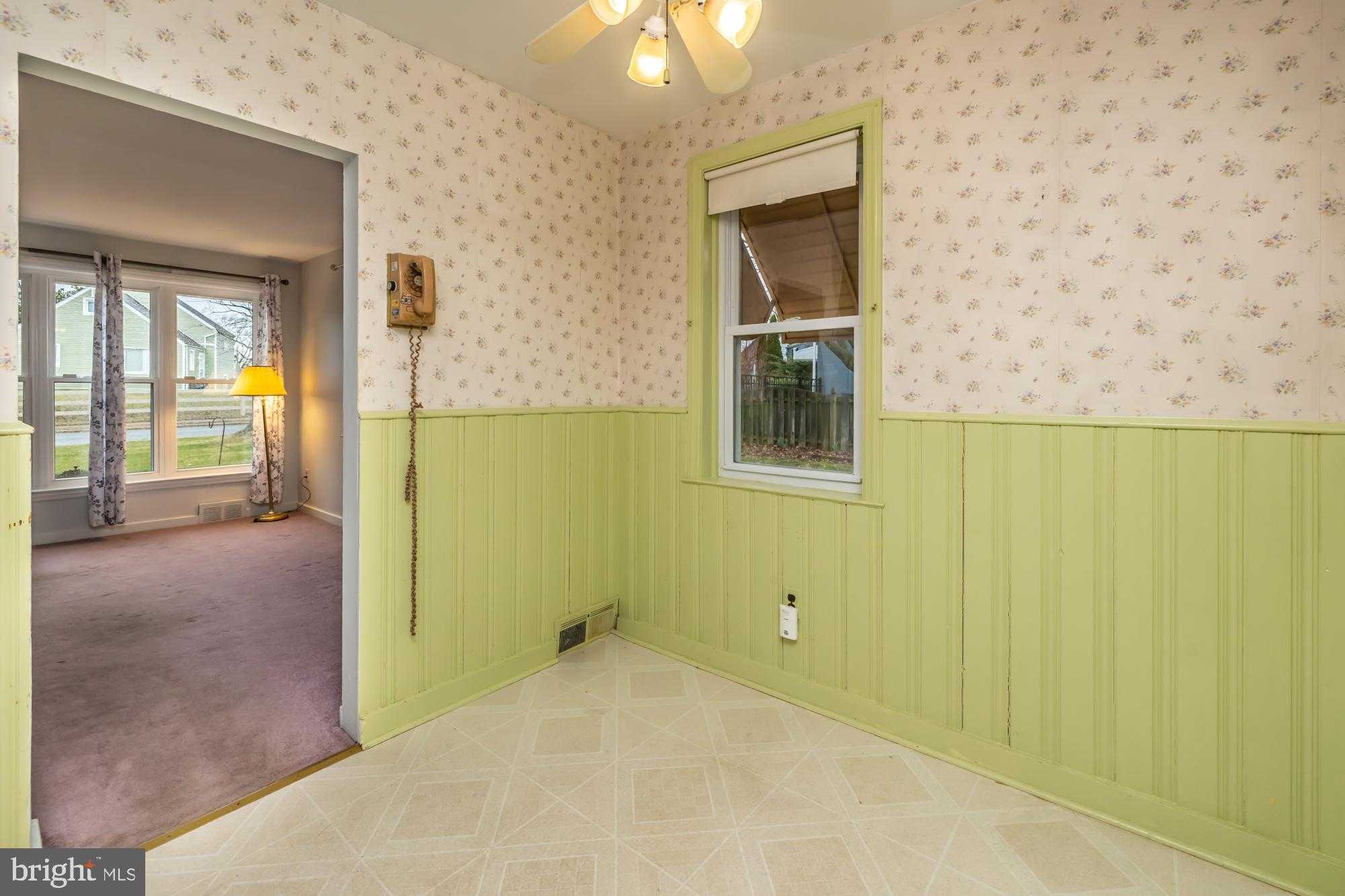 836 Clyde Ln photo 8