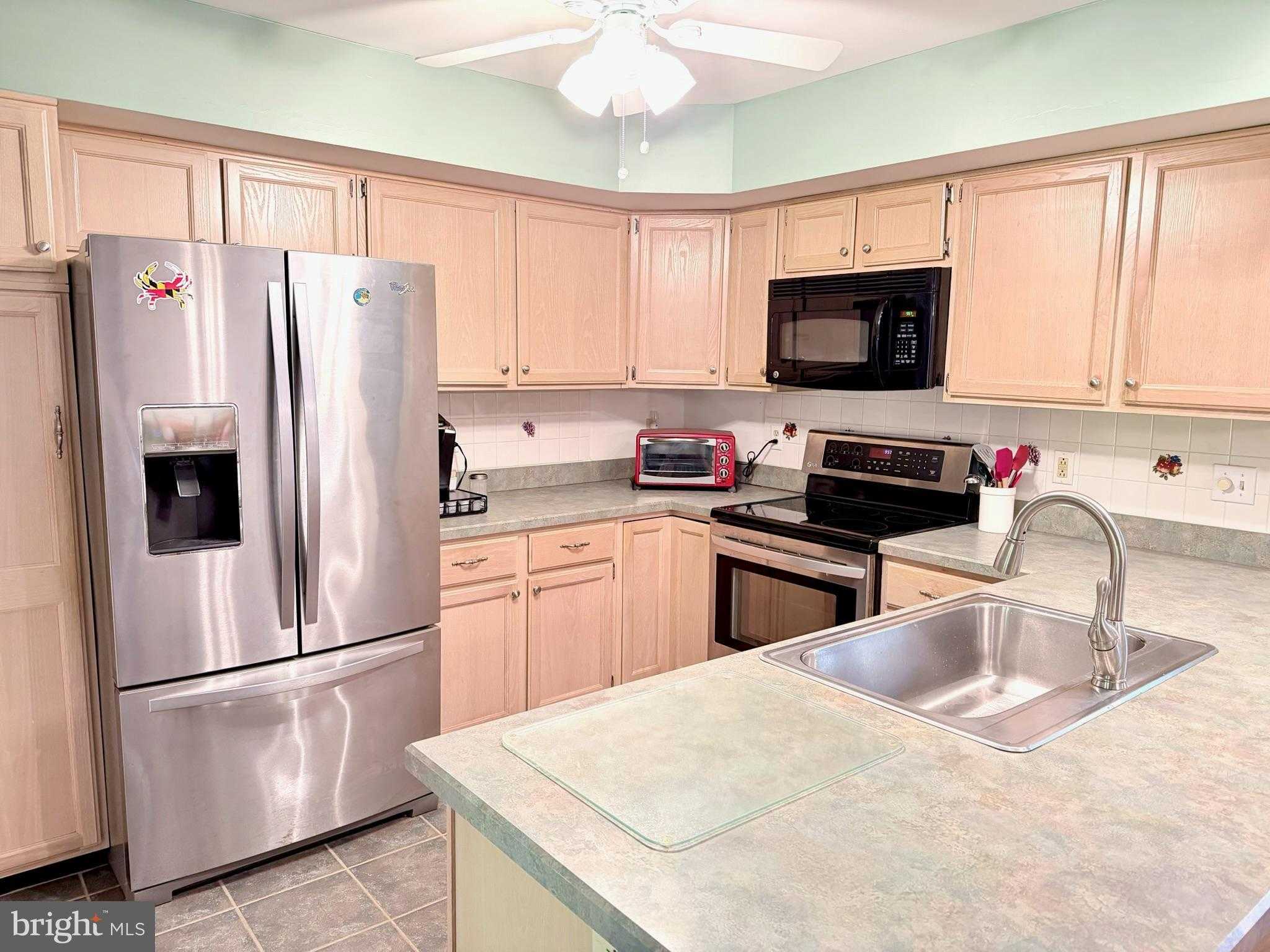 4 Fantail CT photo 28