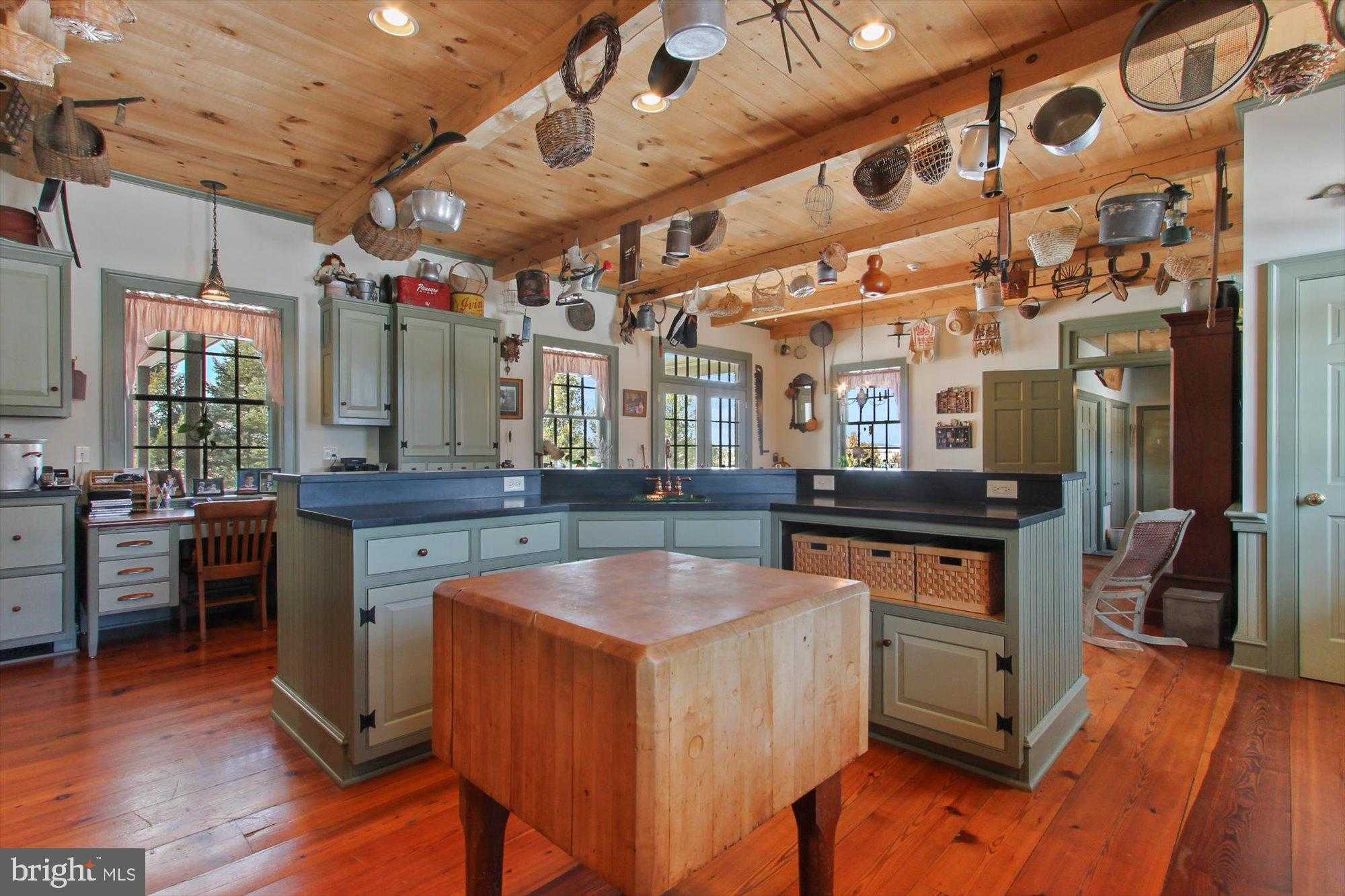 60 Southside Dr photo 17