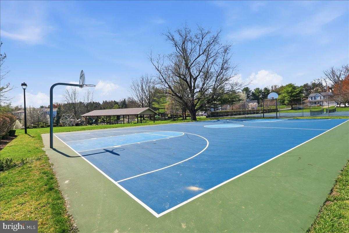 5653 Tessie CT photo 46