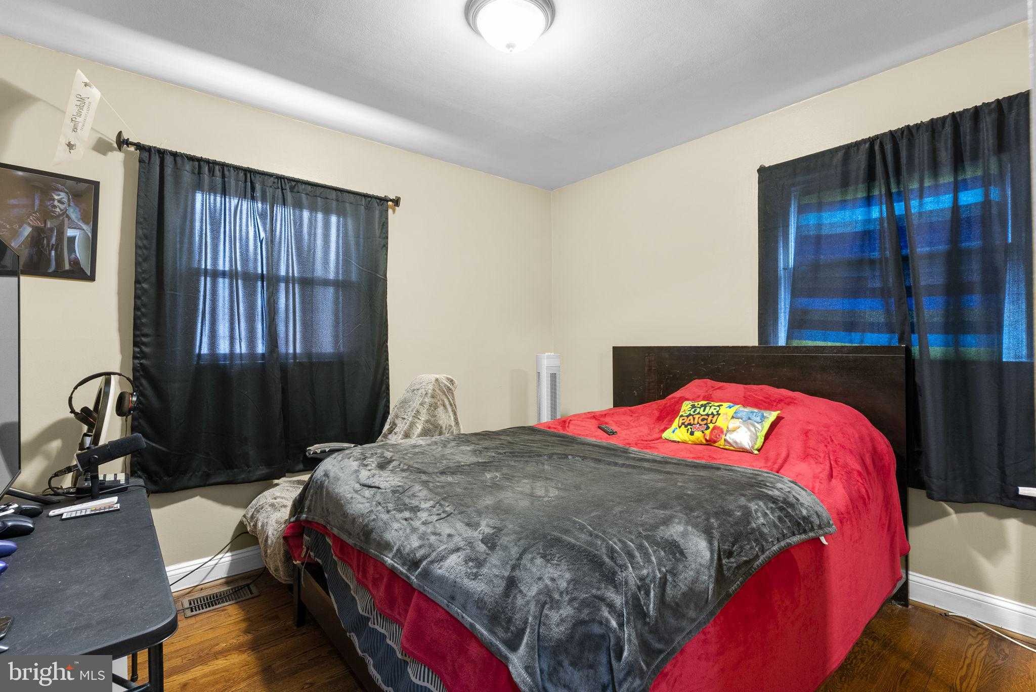 9618 Small Dr photo 12