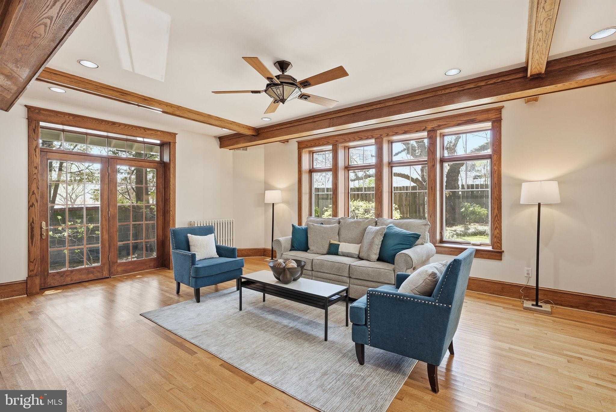 1526 N Edgewood St photo 18