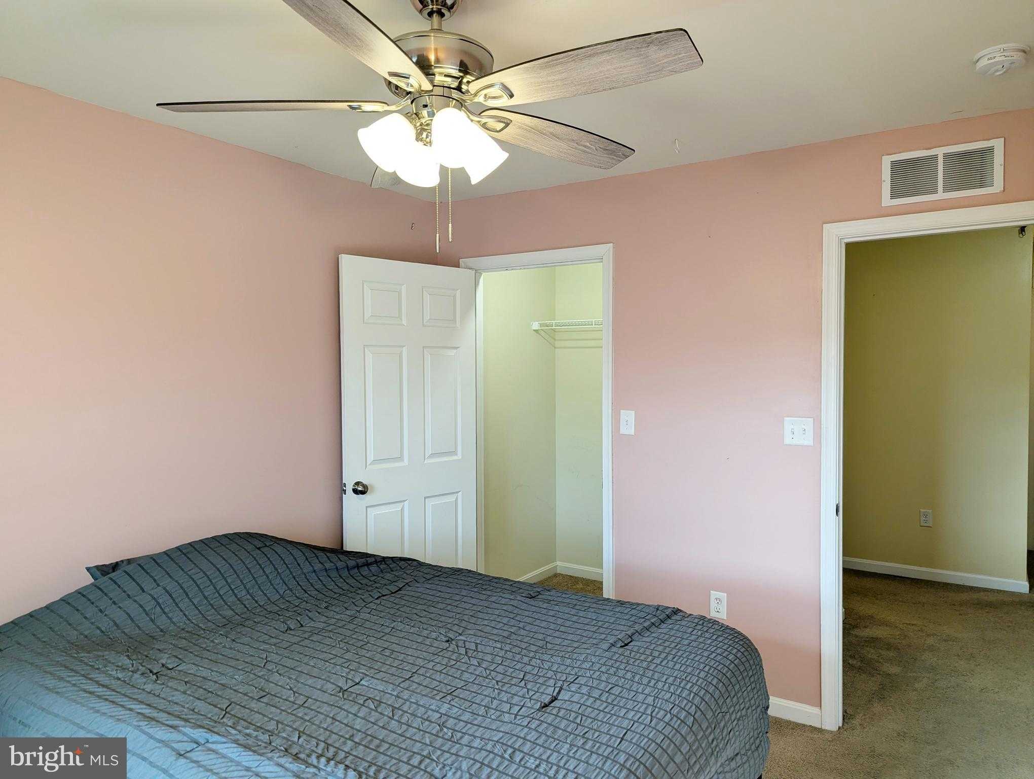 327 Melbourne Ln photo 26