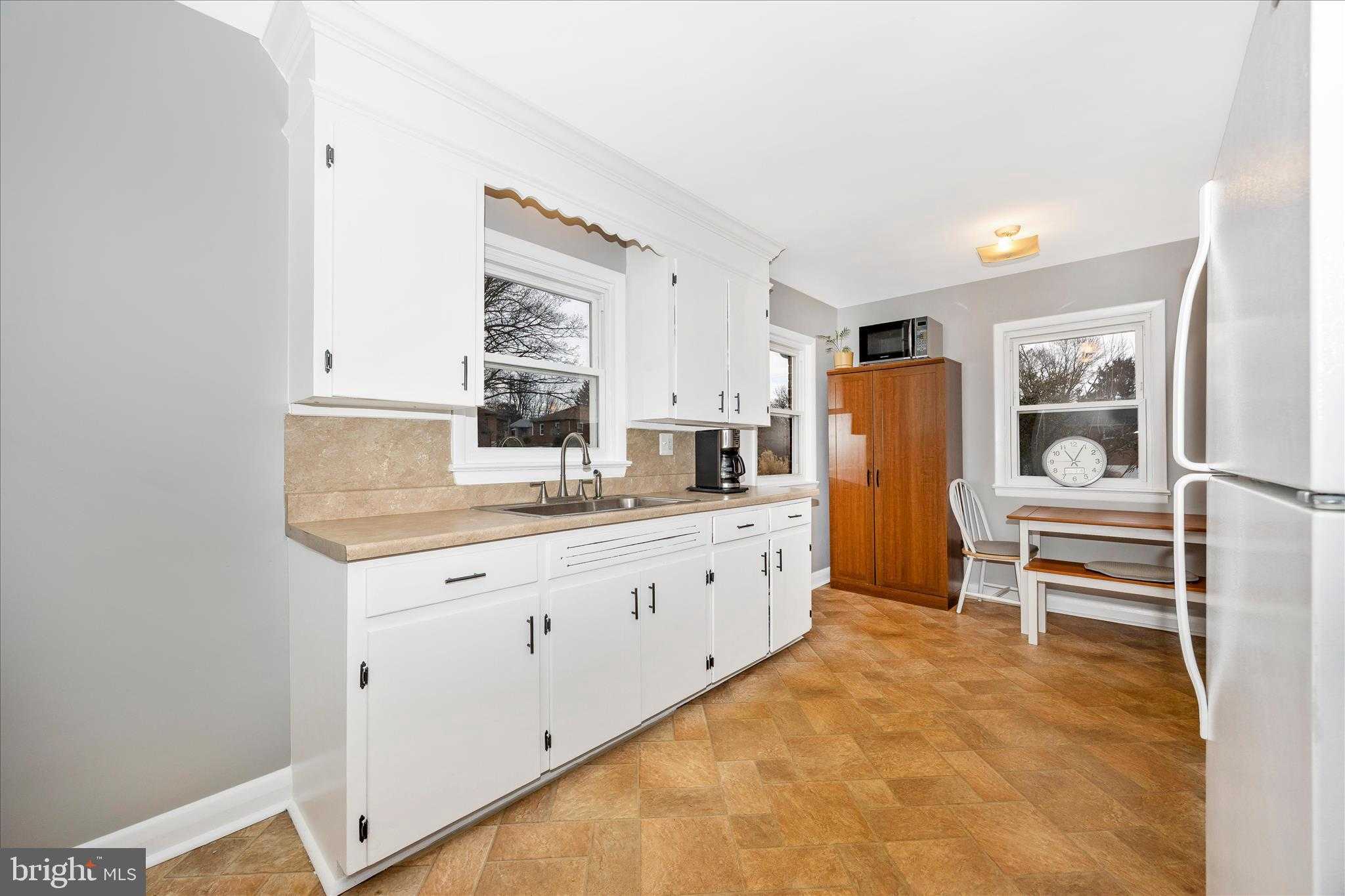 9711 Chapelwood Ln photo 17