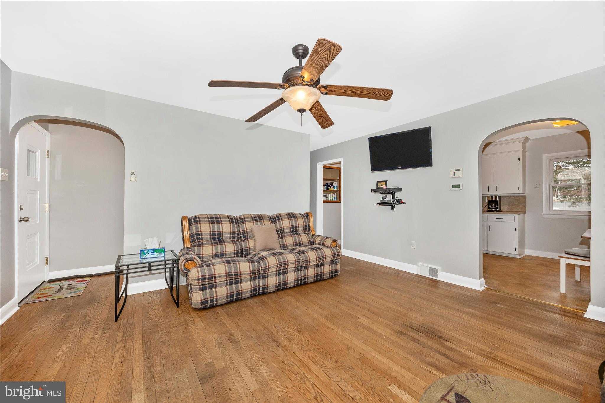 9711 Chapelwood Ln photo 7