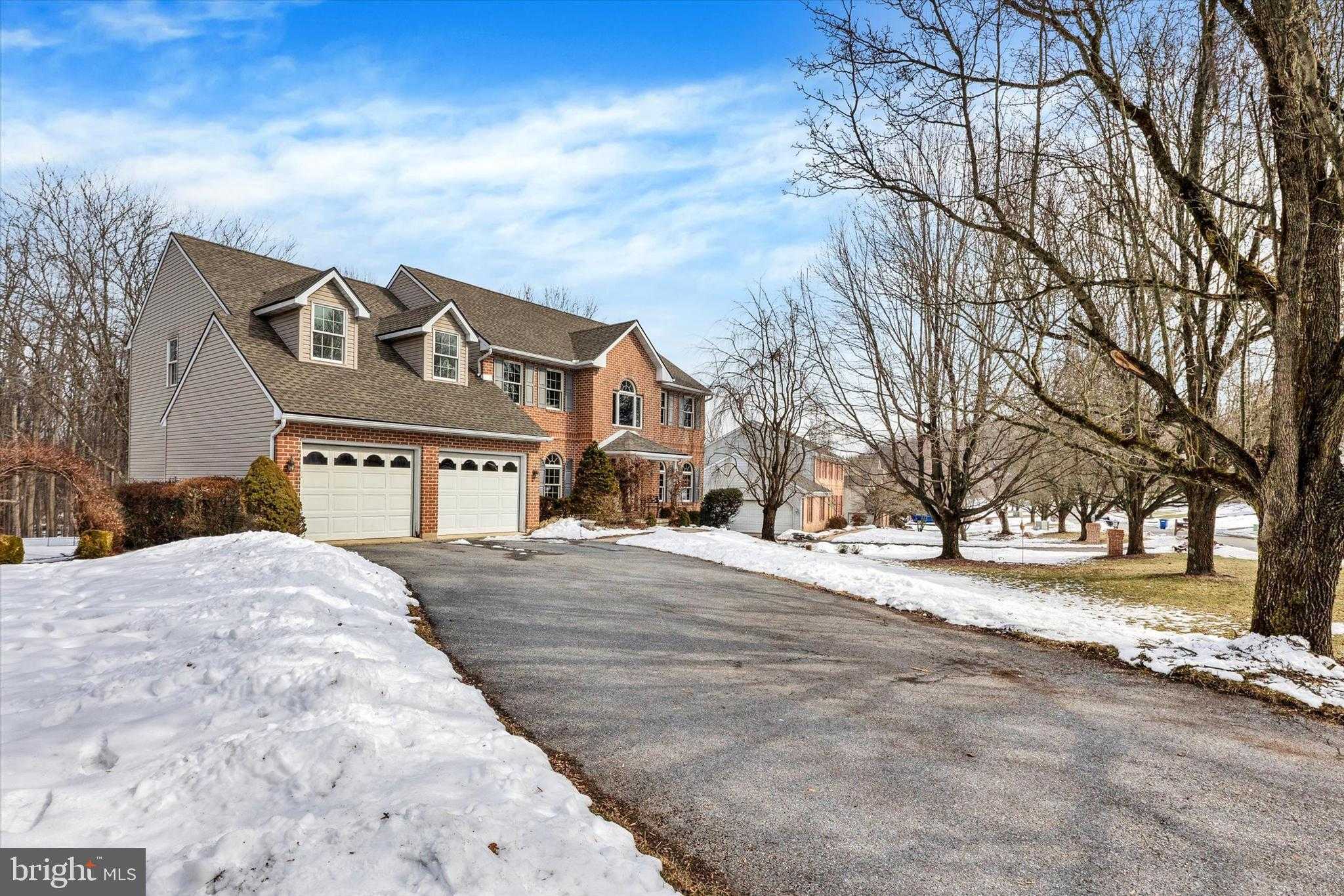 1018 Hartman Rd photo 2