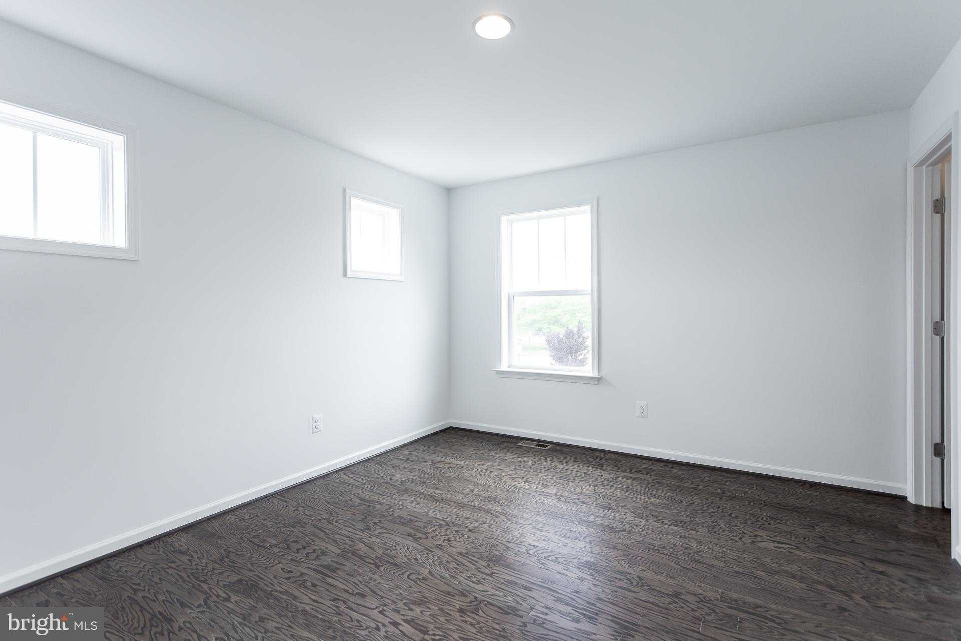 Prospect Hill Blvd photo 15