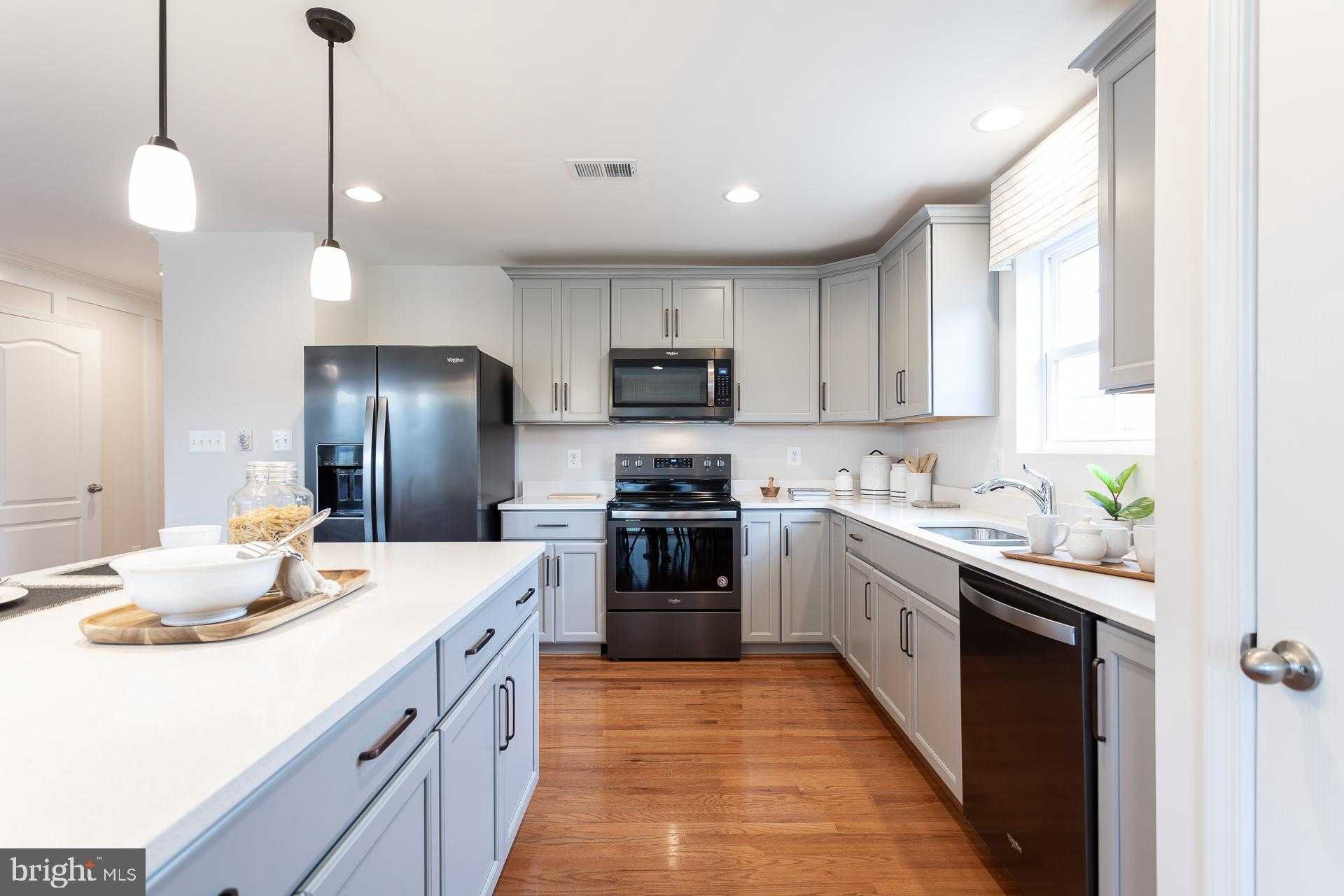 139 Capulet Ct photo 3