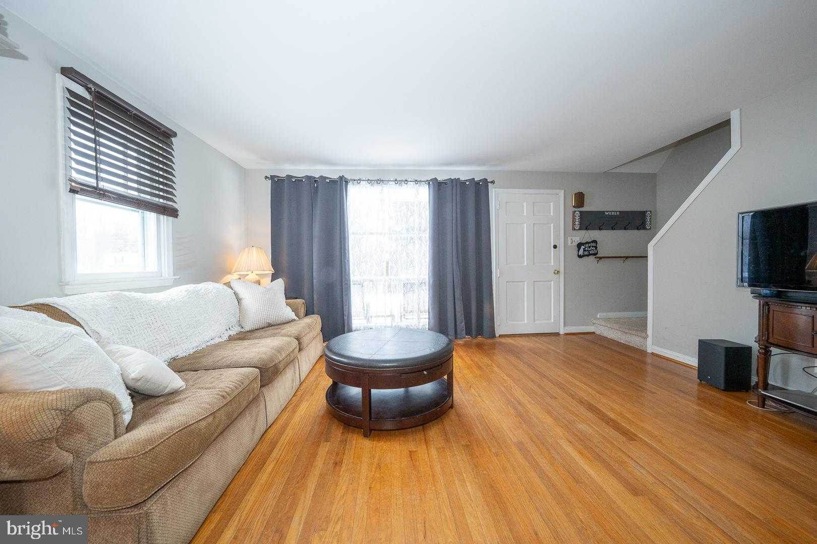 108 Broadway photo 9