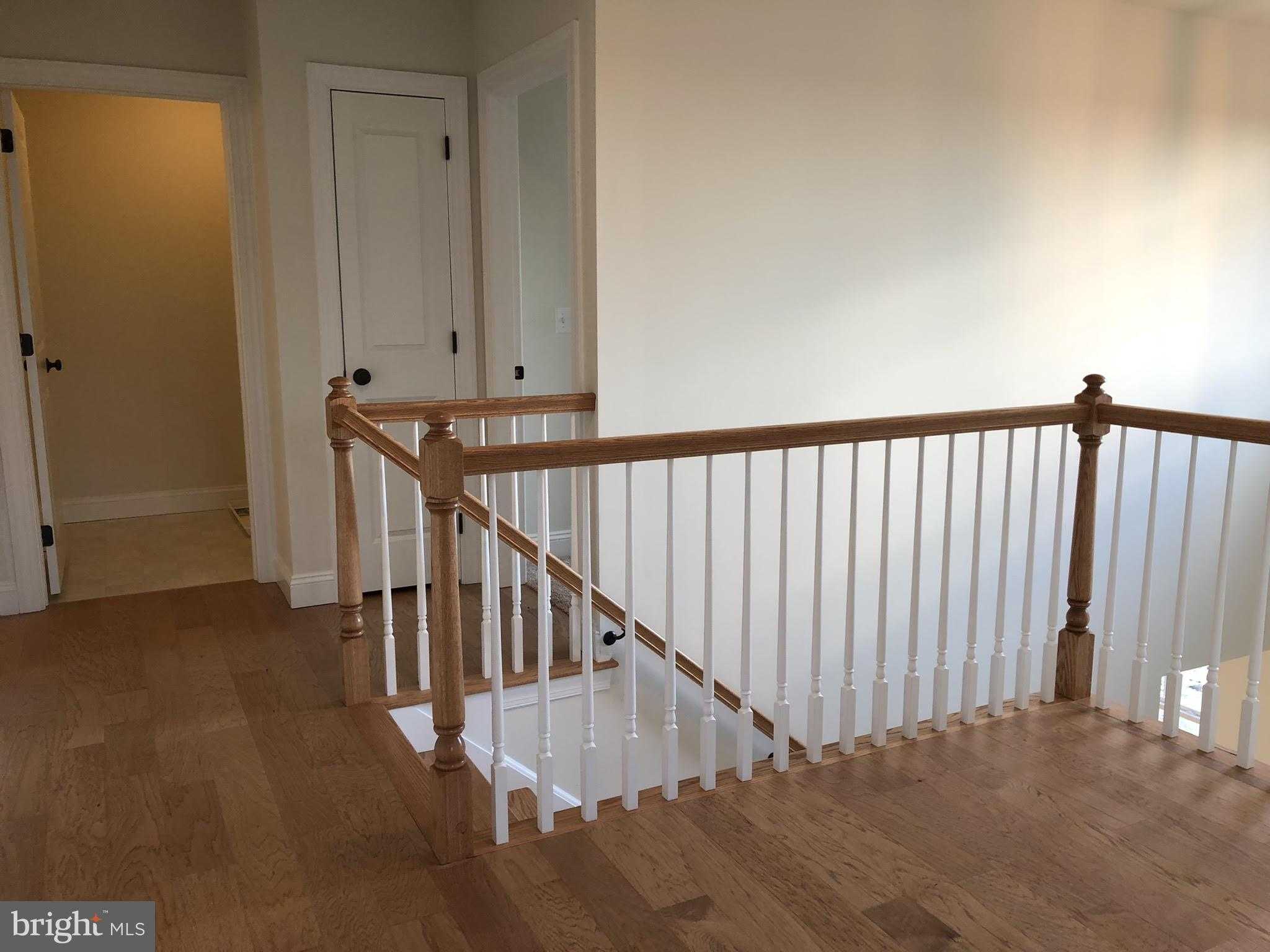 Montgomery St photo 13