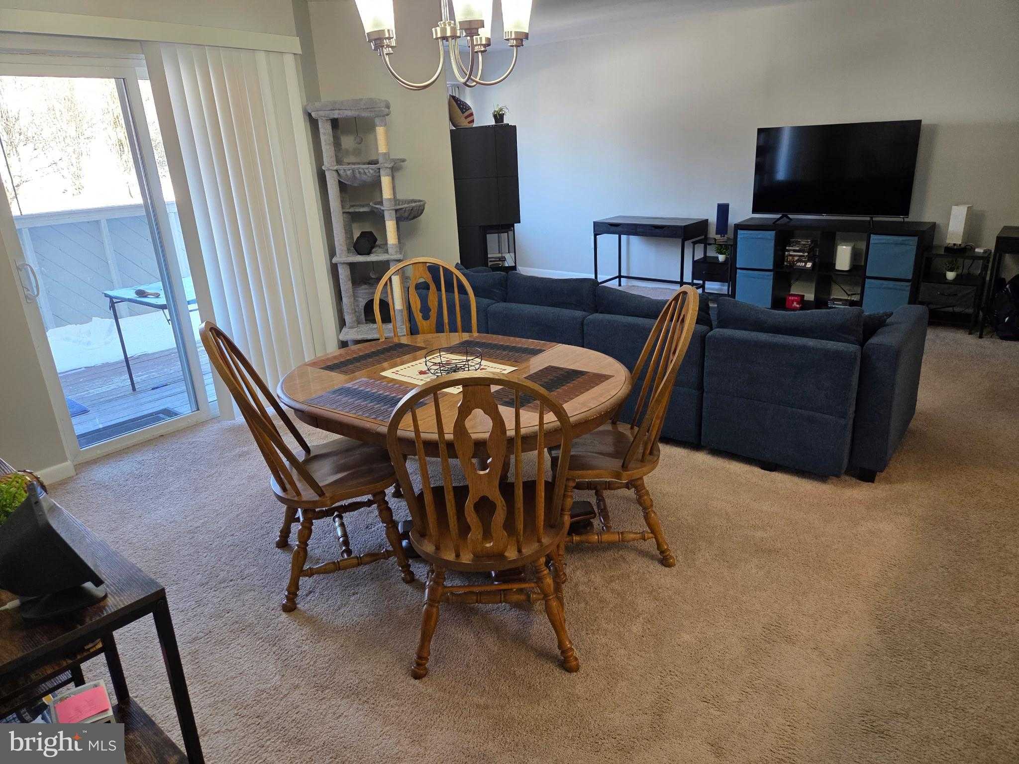 2213 Lowells Glen Rd photo 9