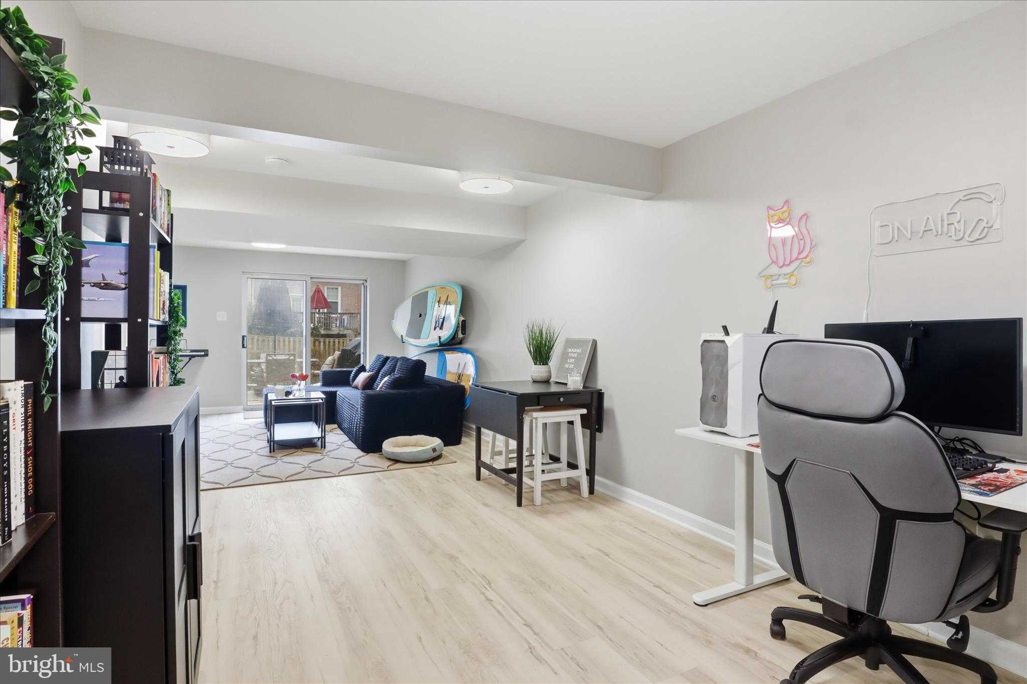 5460 Truxion CT photo 27