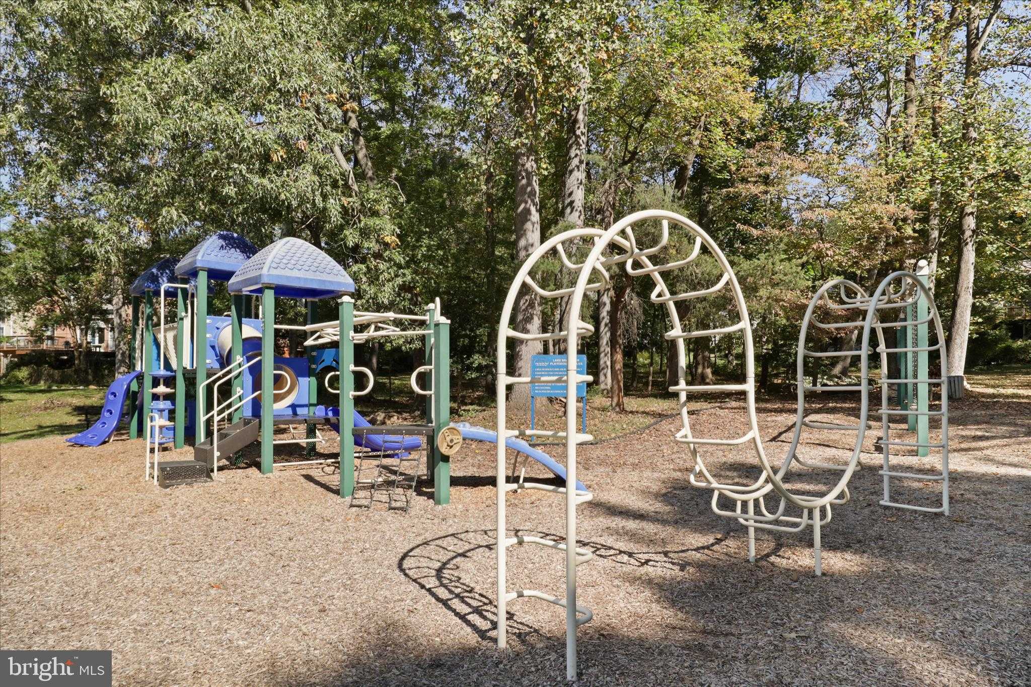 5460 Truxion CT photo 37