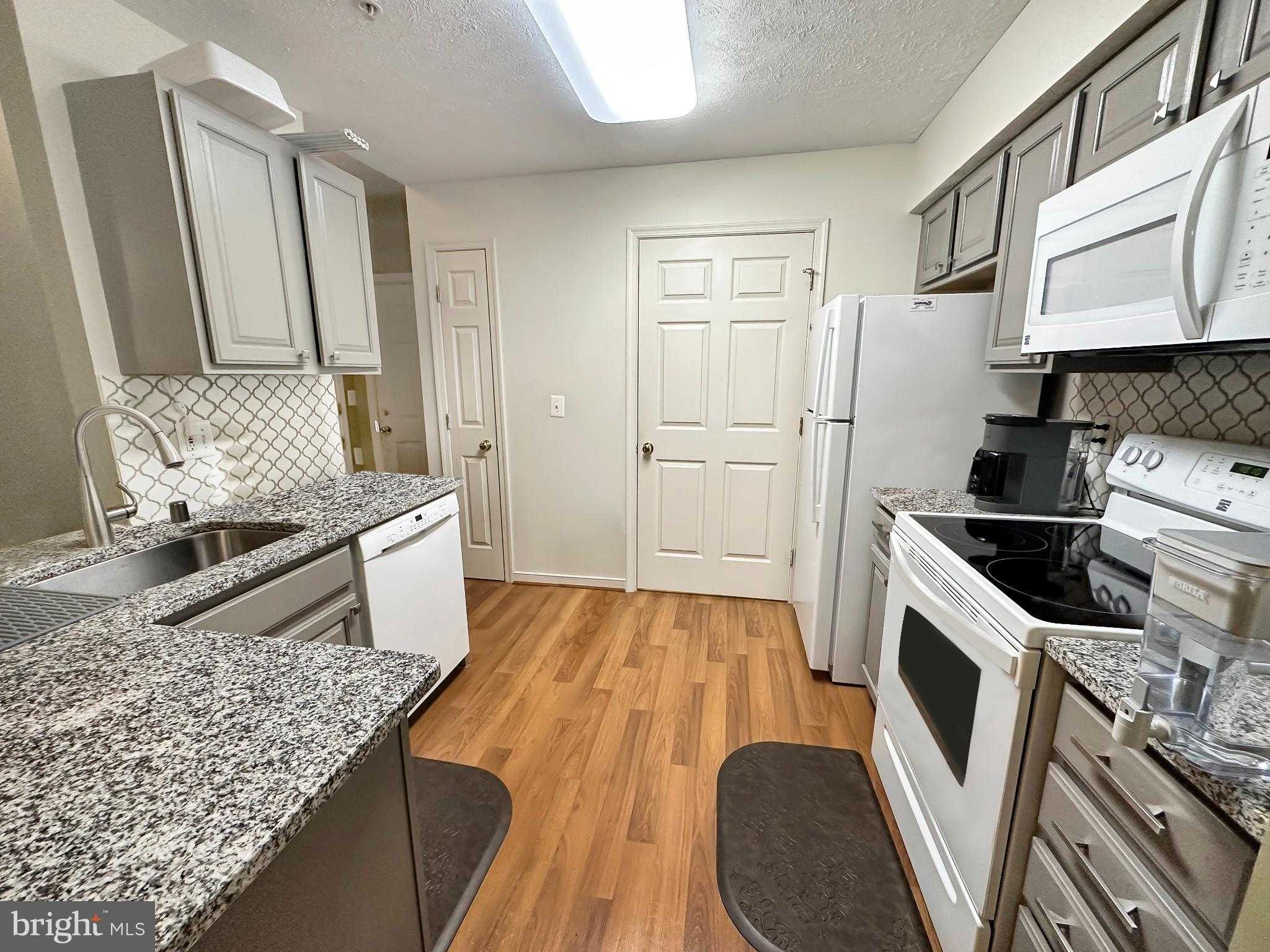 2013 Warners Ter S Unit 242 photo 7