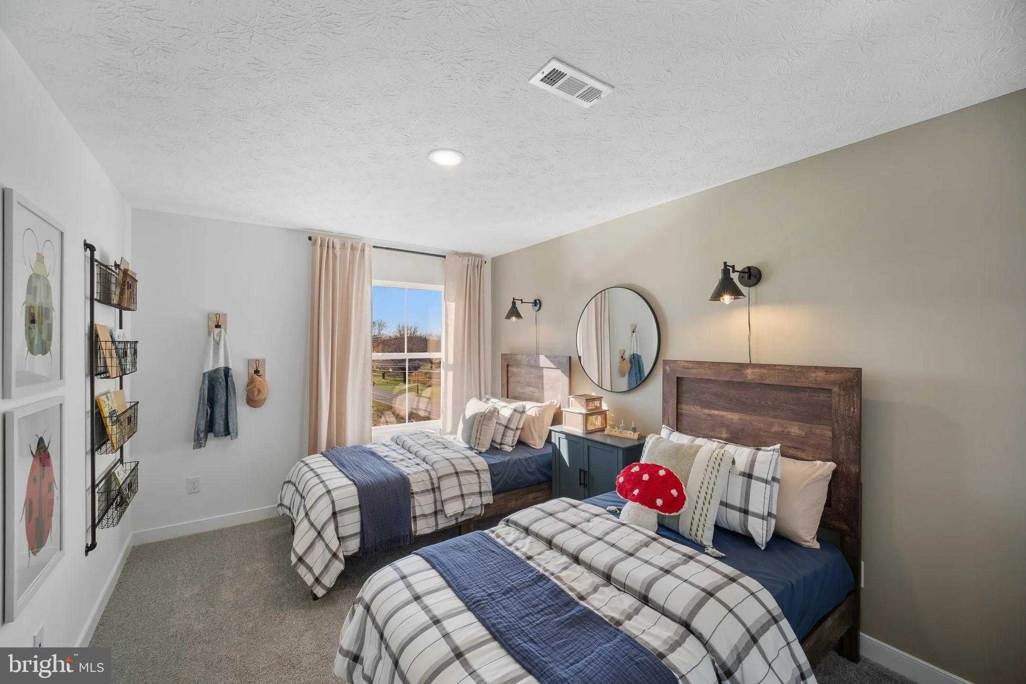 227 Valor Ln photo 21