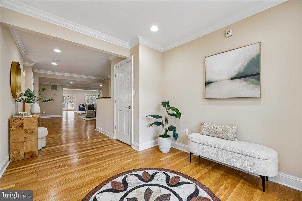 4902 Derussey Pkwy photo 6