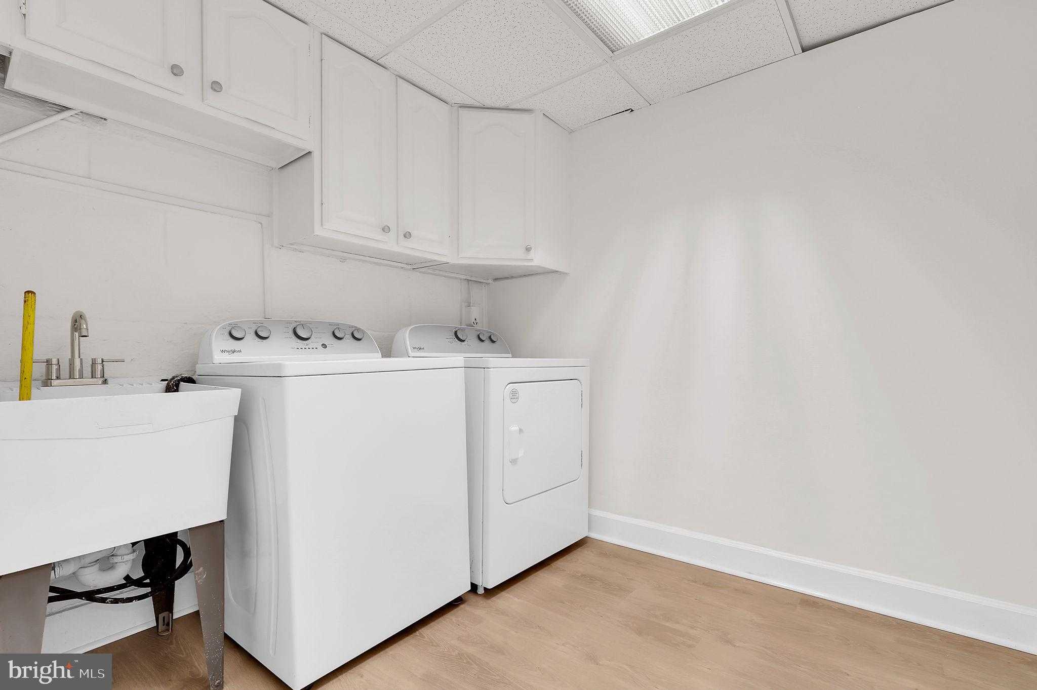 4904 Adrian St photo 25