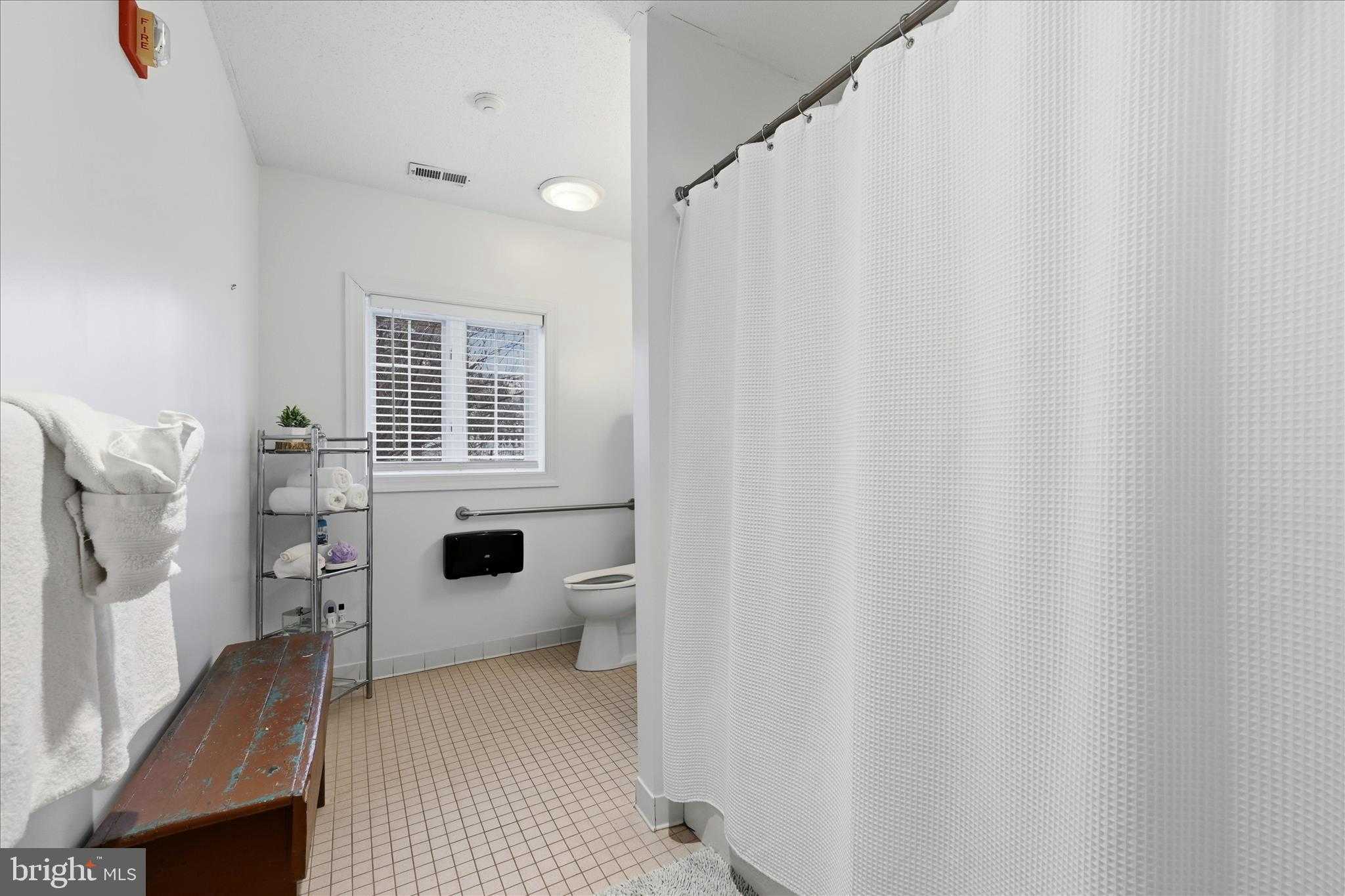 210 W Main St photo 60