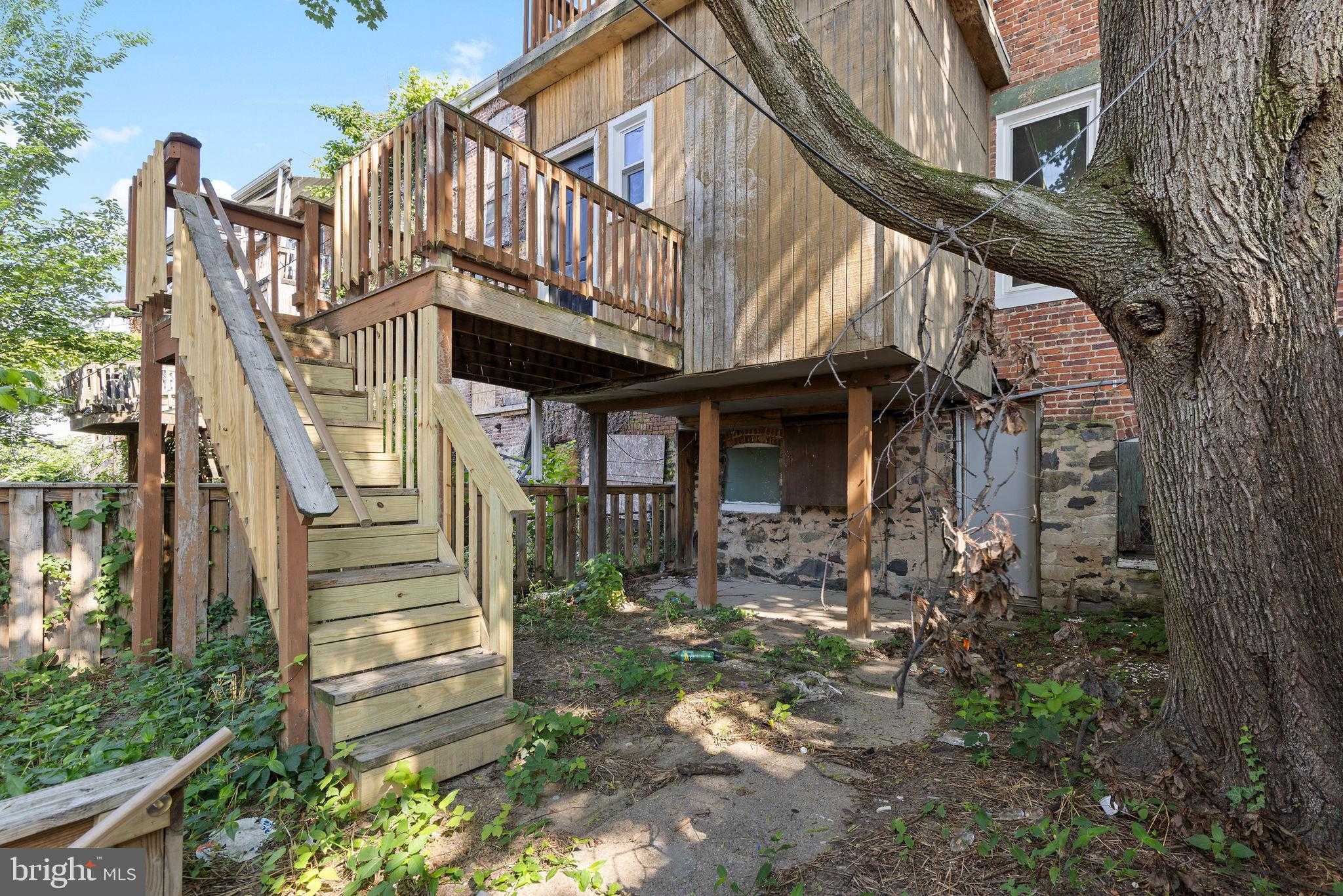 3003 Clifton Ave photo 12