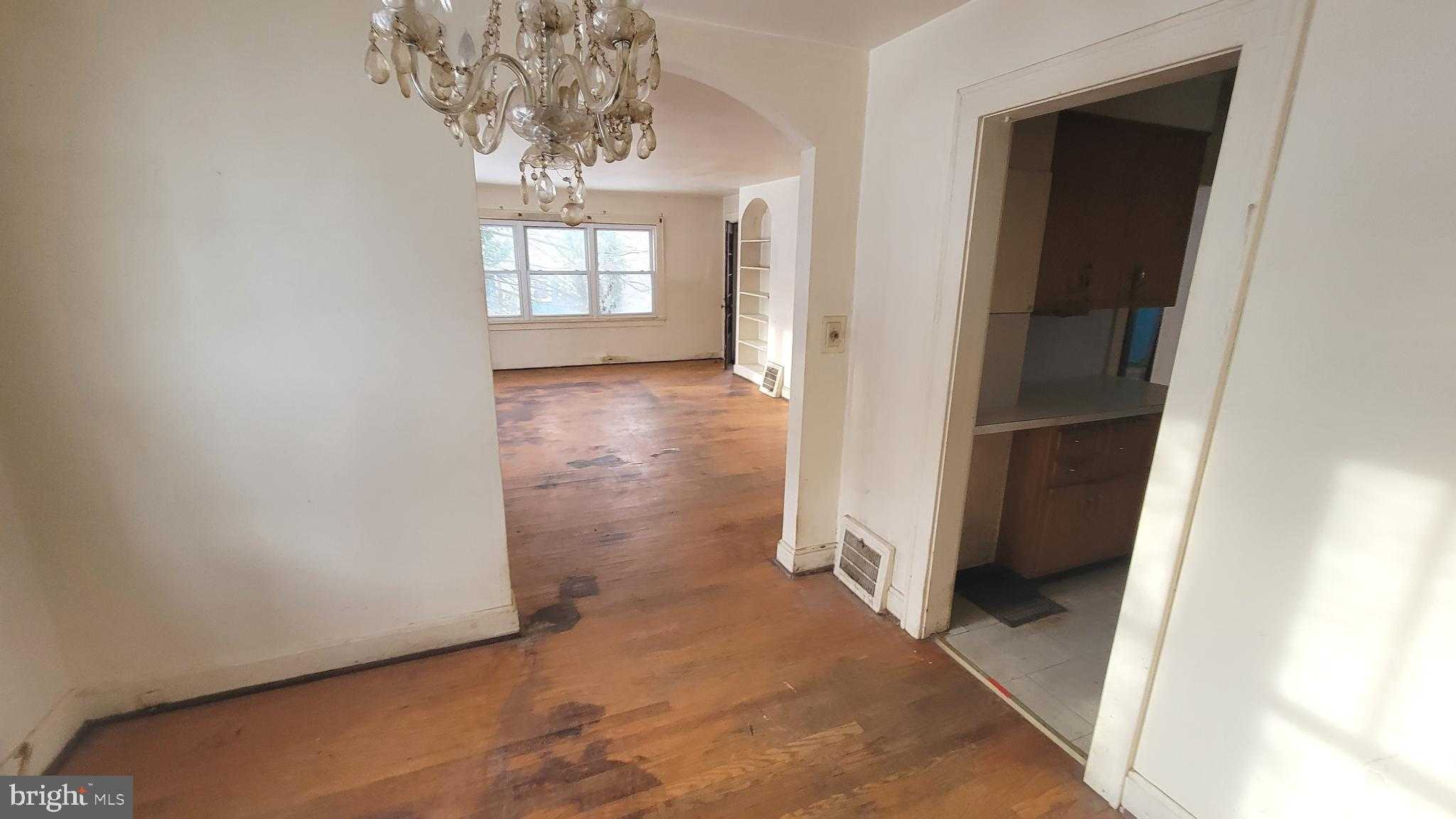 8 Buchanan Ave photo 11