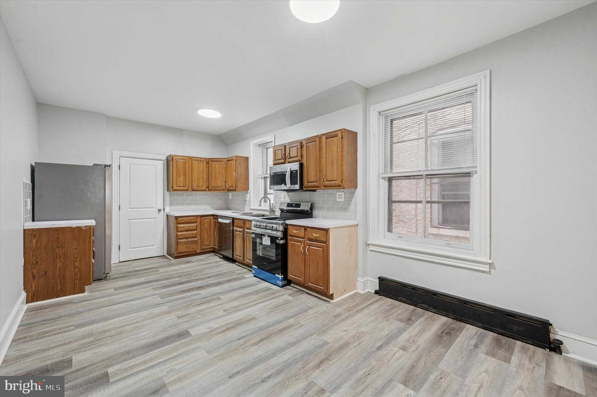 708 S 60th St photo 9