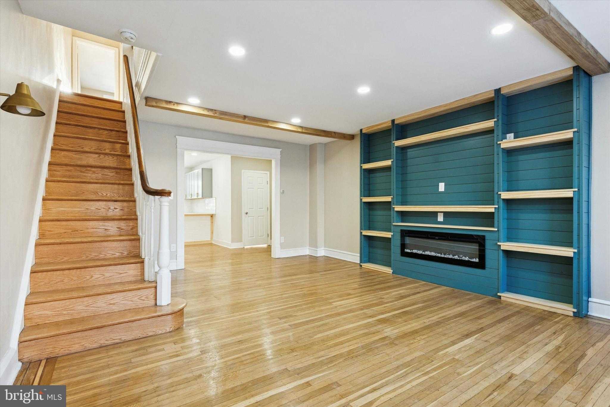 7247 Pittville Ave photo 2