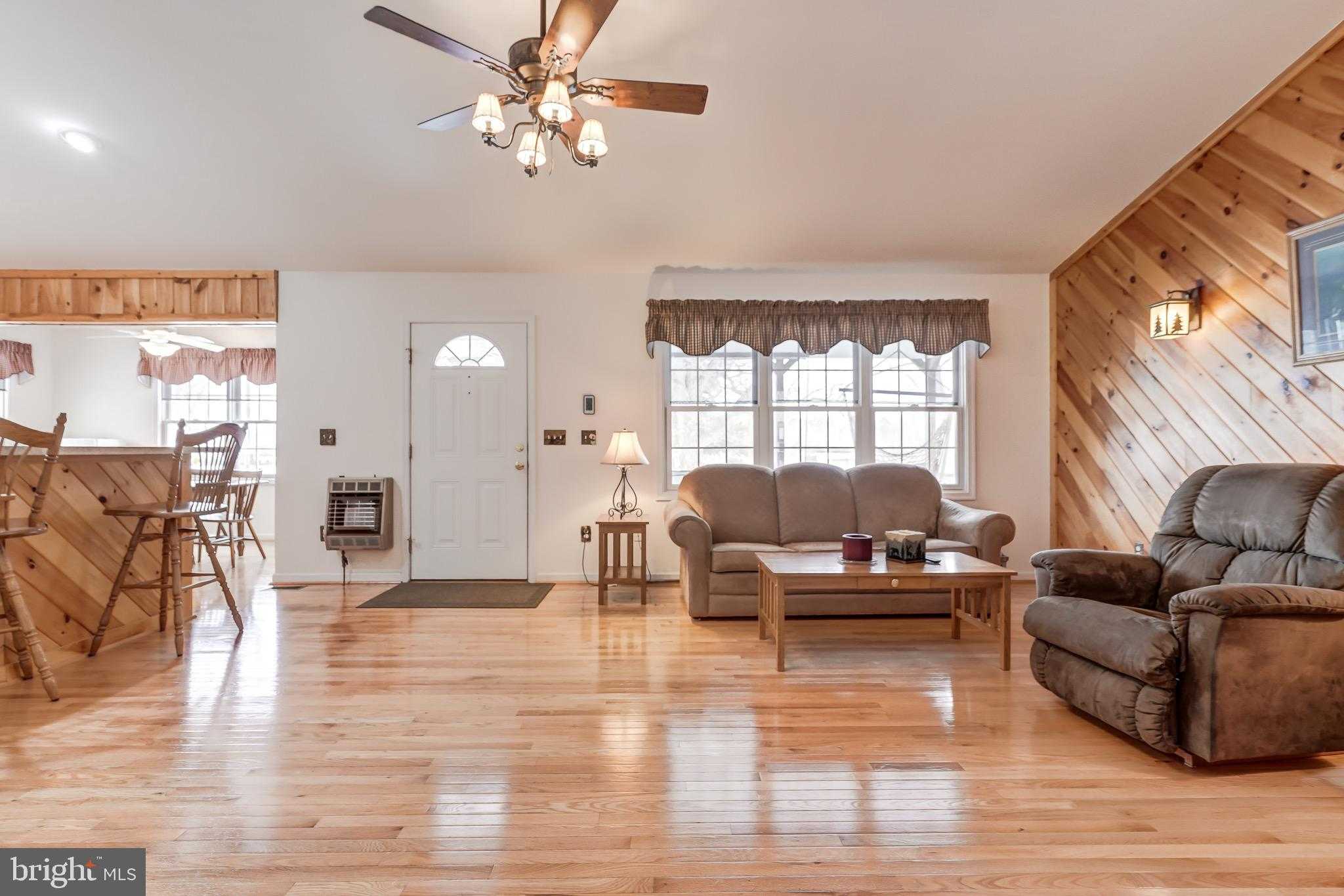 225 Lakeview Dr photo 15