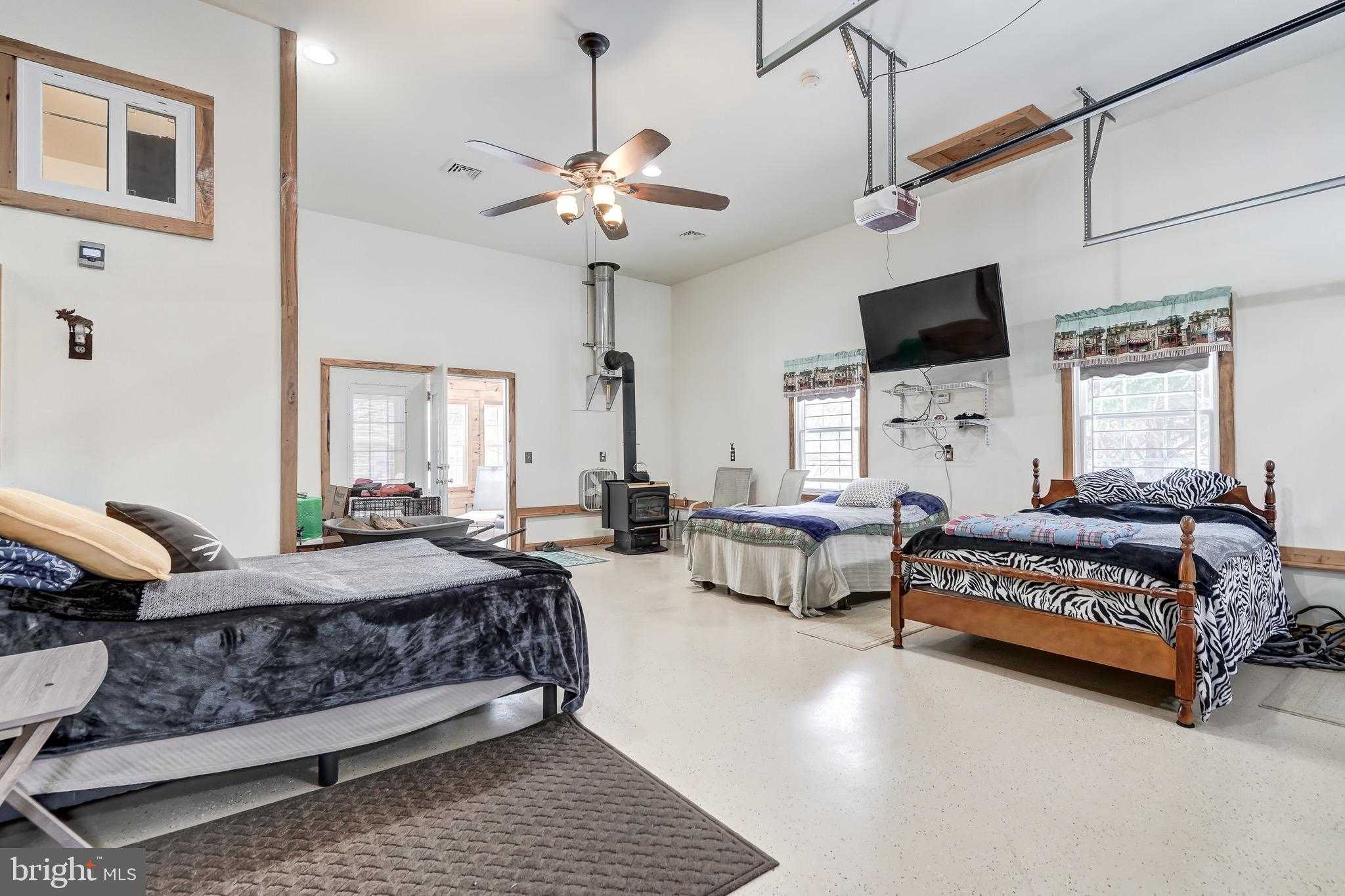 225 Lakeview Dr photo 29