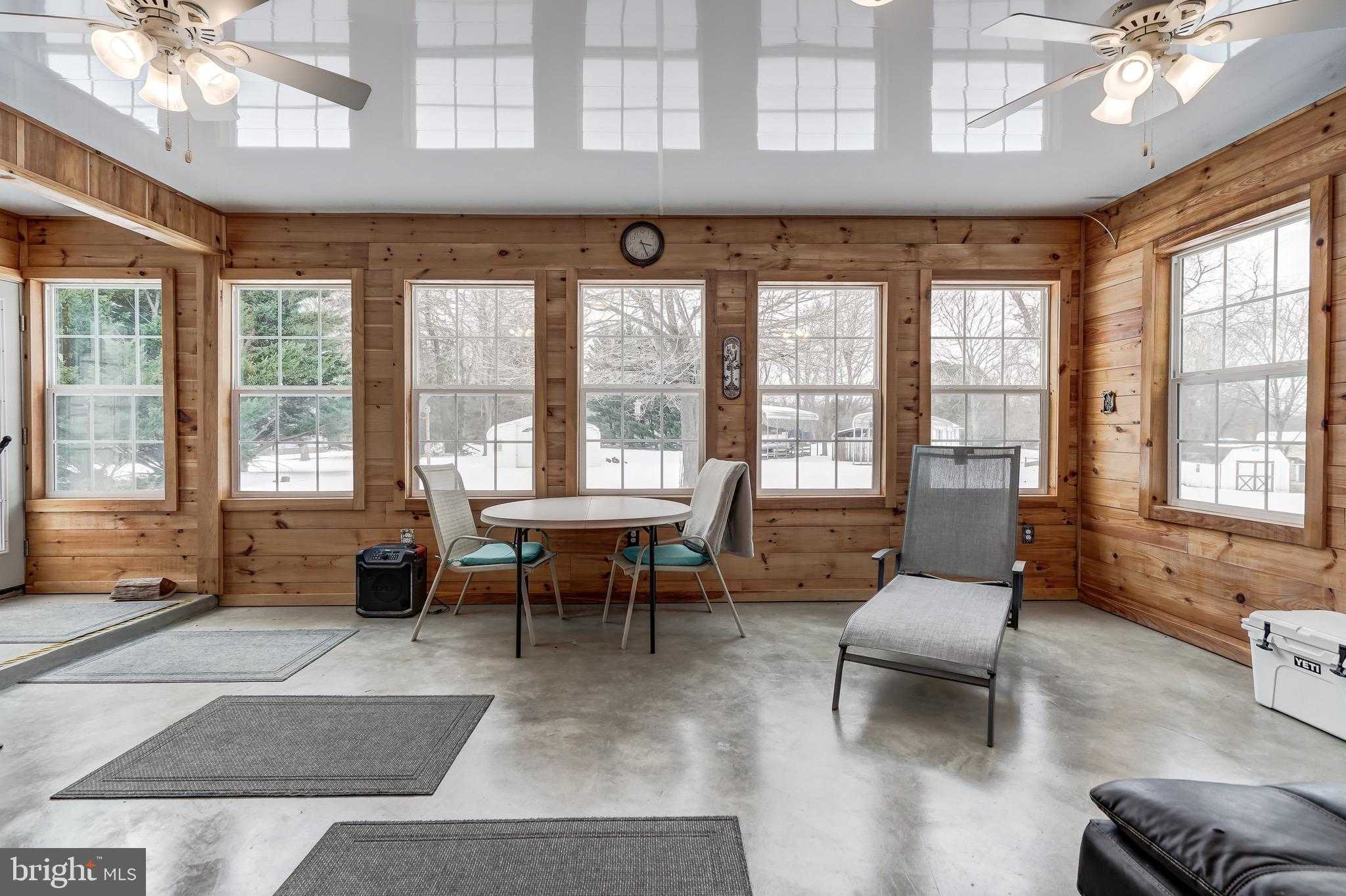 225 Lakeview Dr photo 33