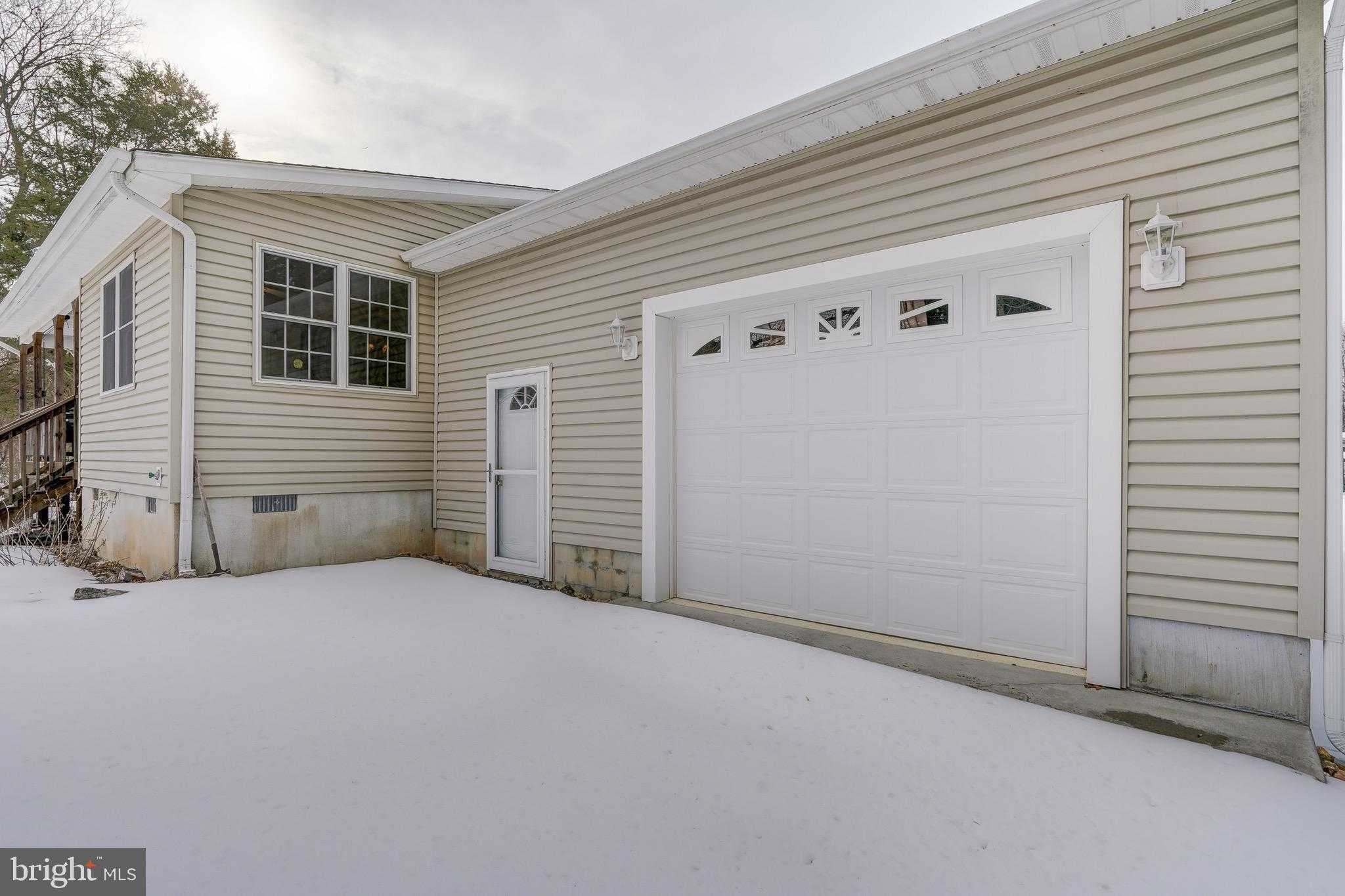 225 Lakeview Dr photo 42