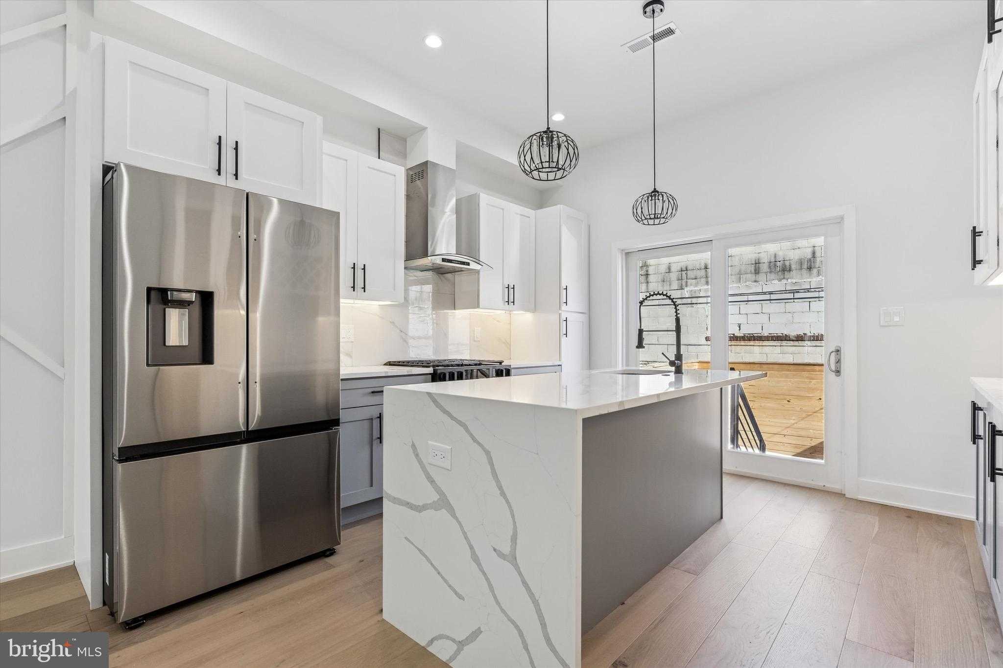 2751 E Pacific St photo 13