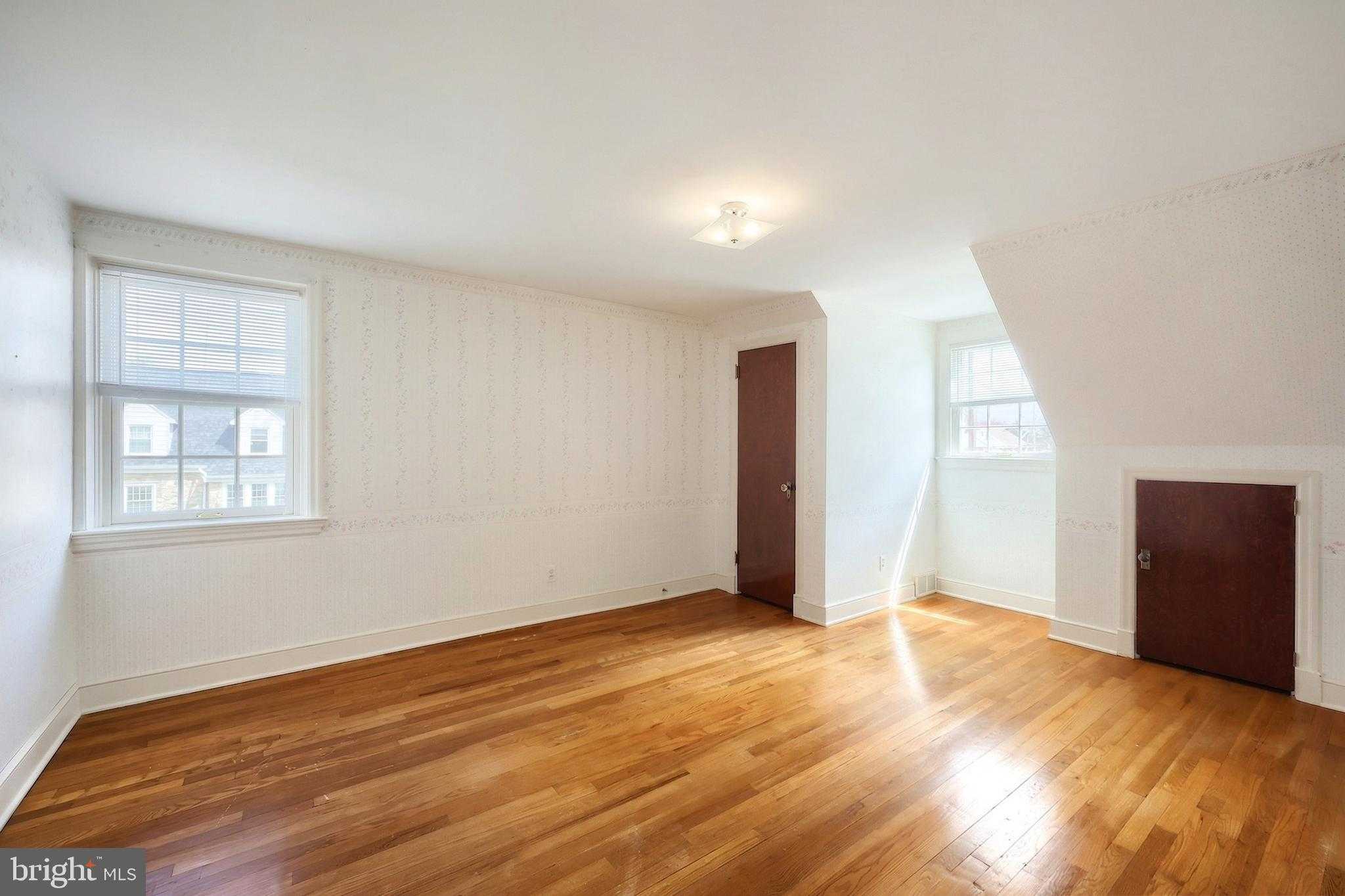 501 Hartman Ave photo 33