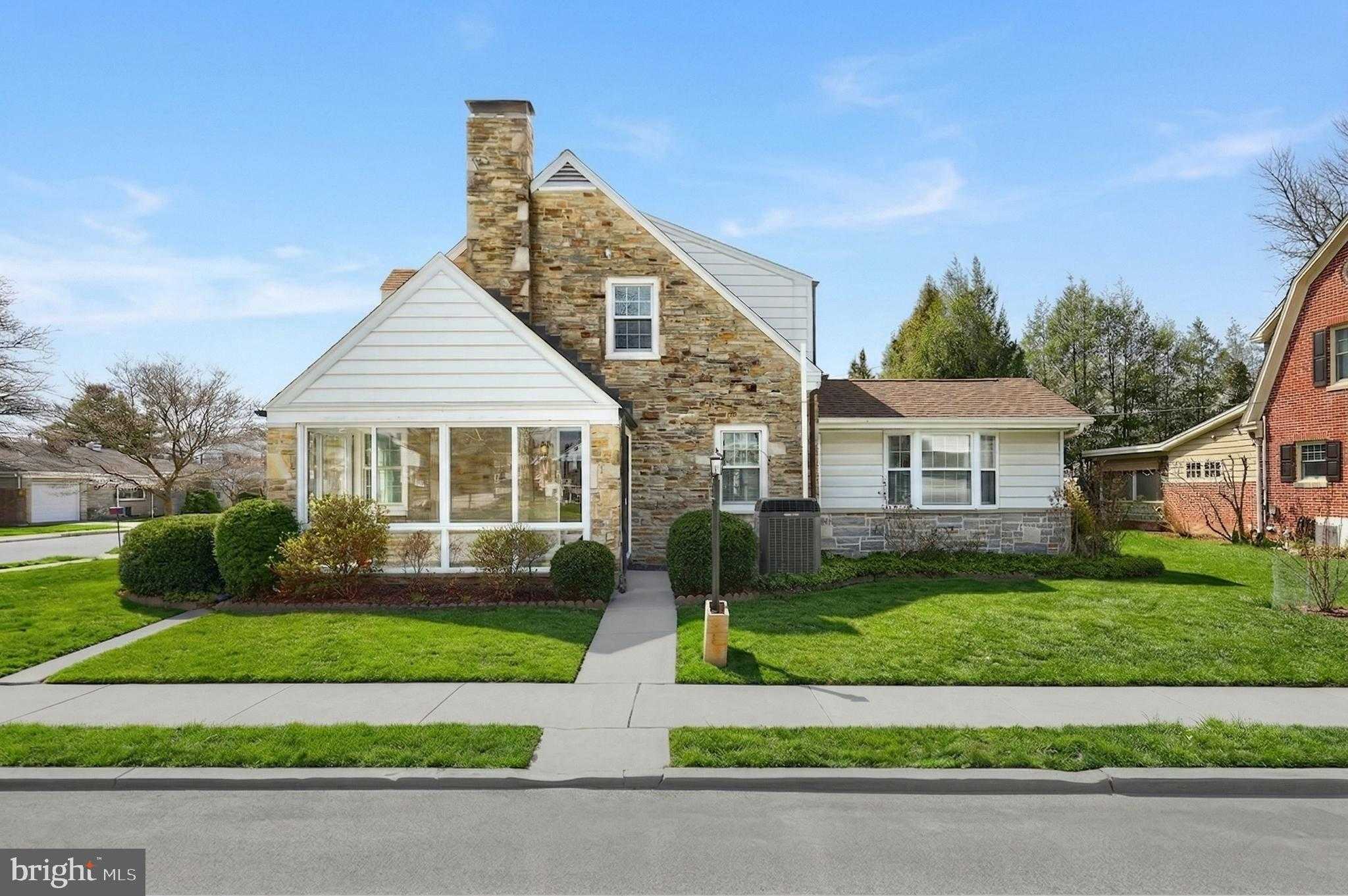 501 Hartman Ave photo 7