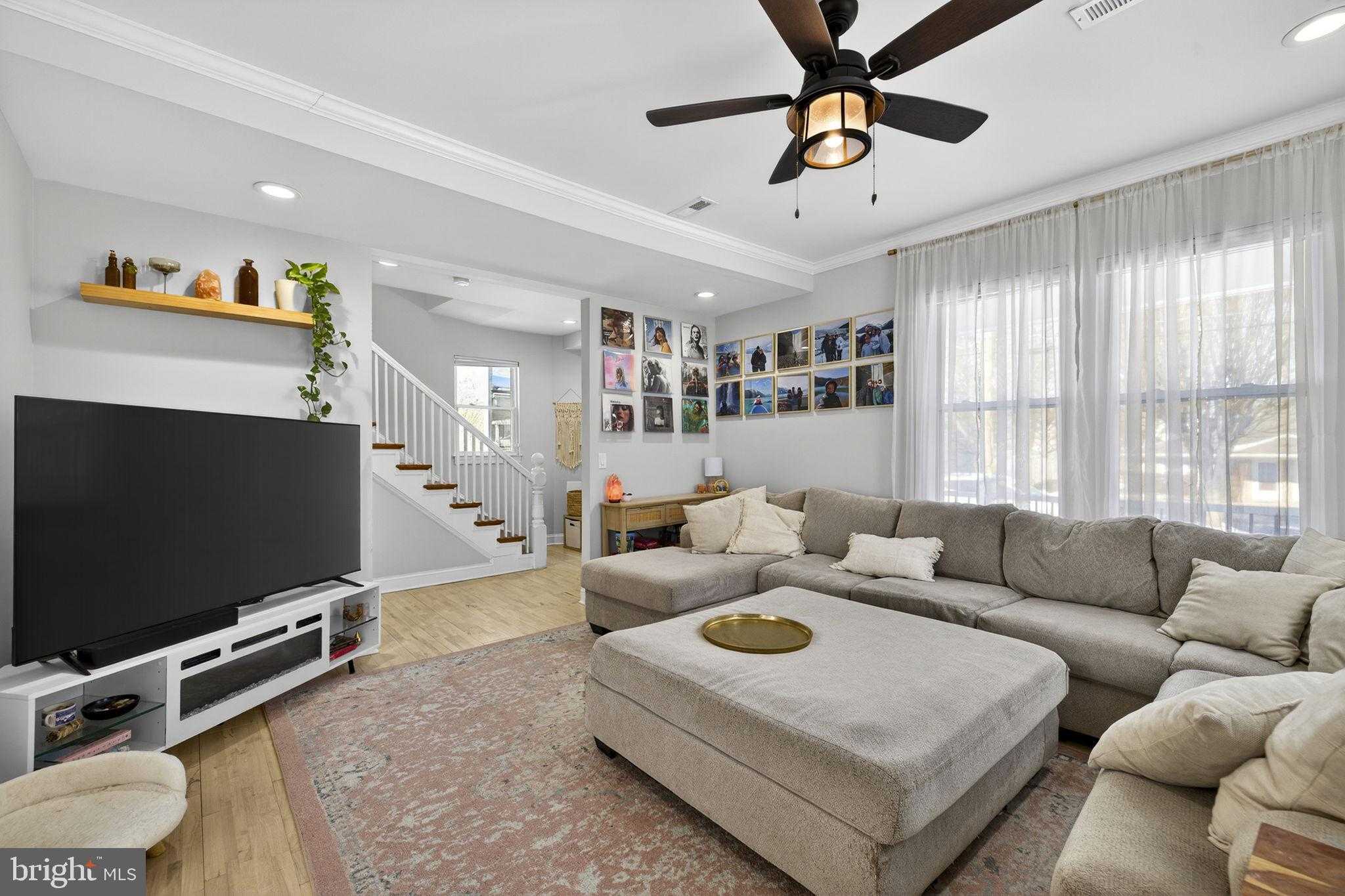 25 W Southwerk St photo 13