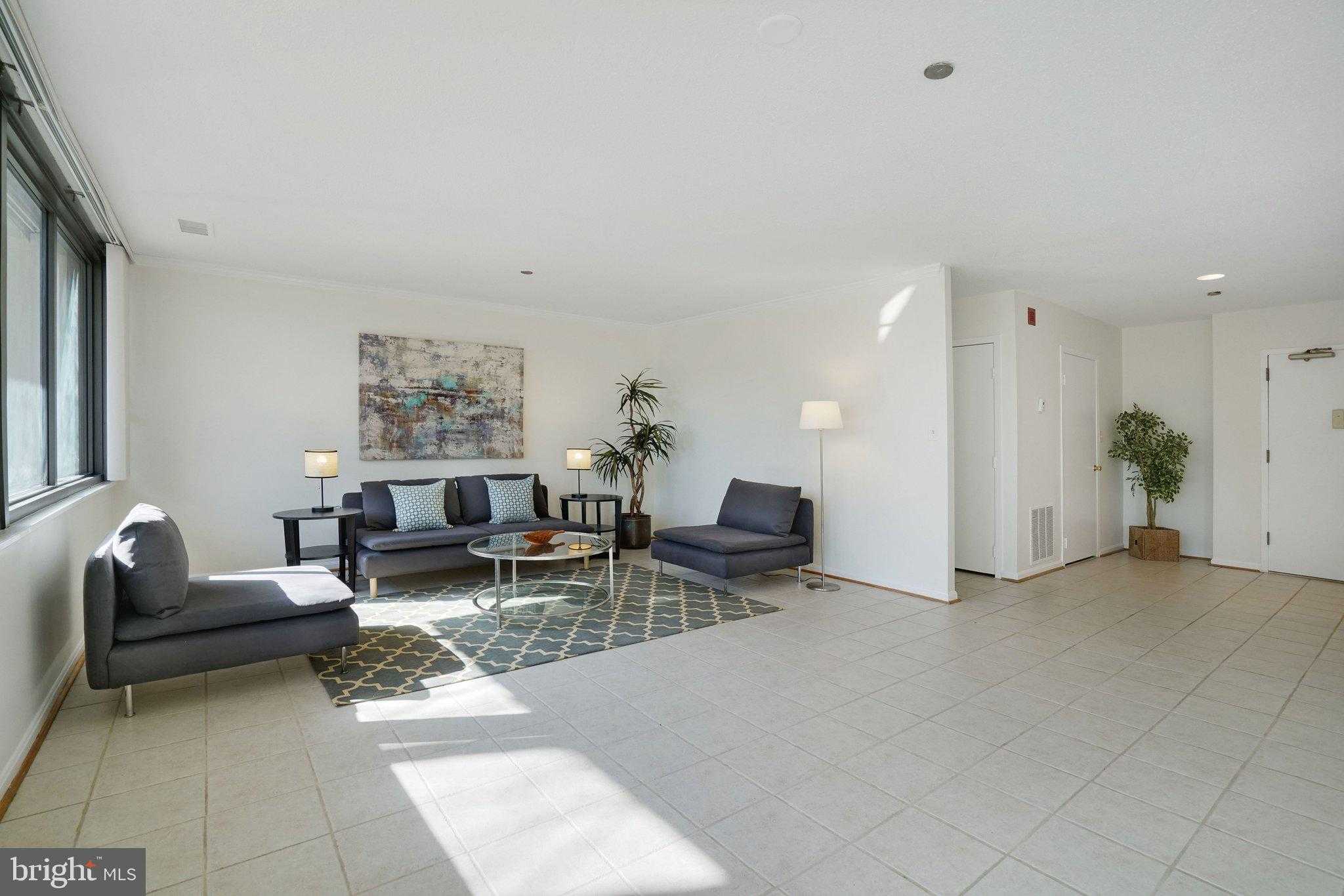 3713 S George Mason Dr photo 13