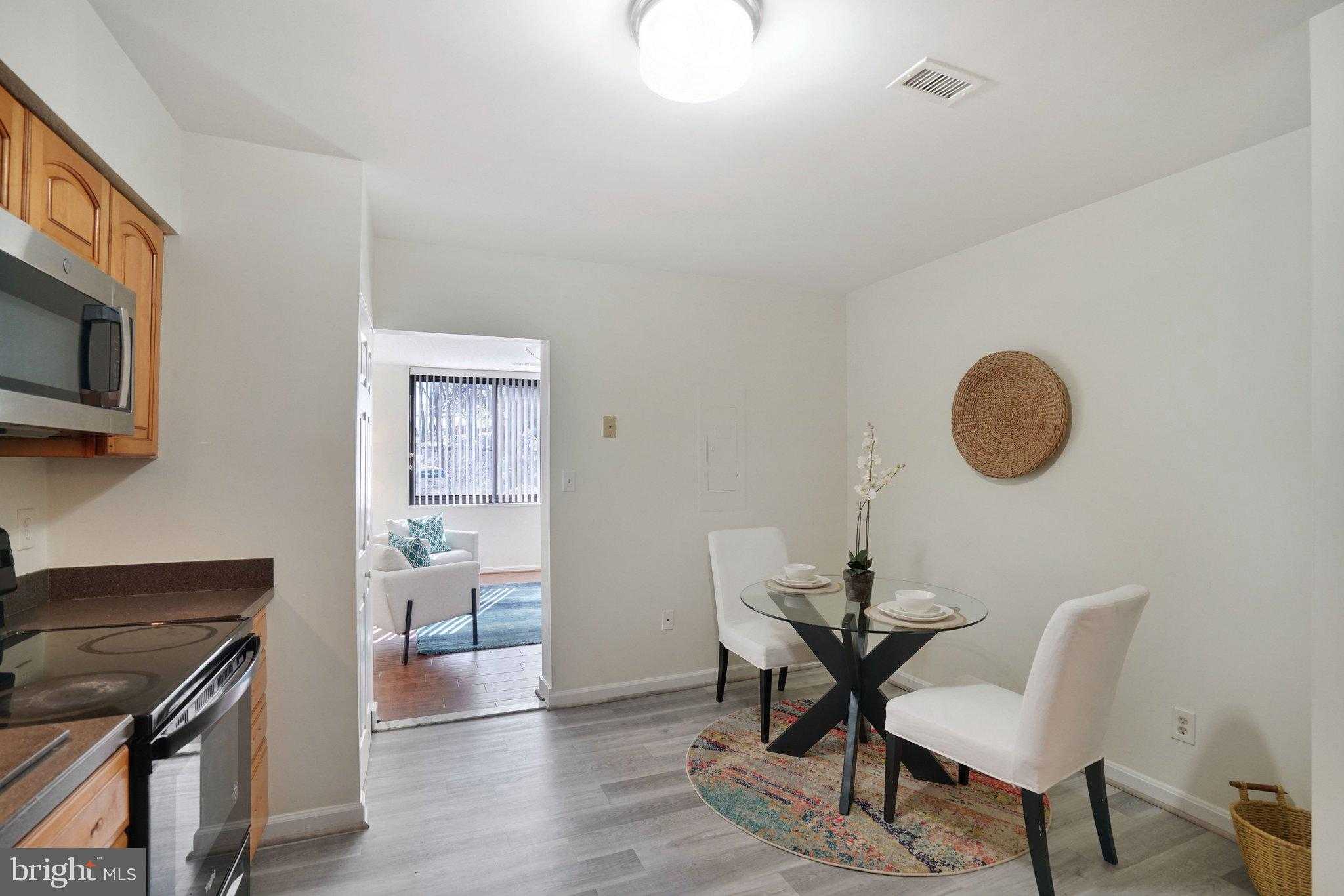 3713 S George Mason Dr photo 17