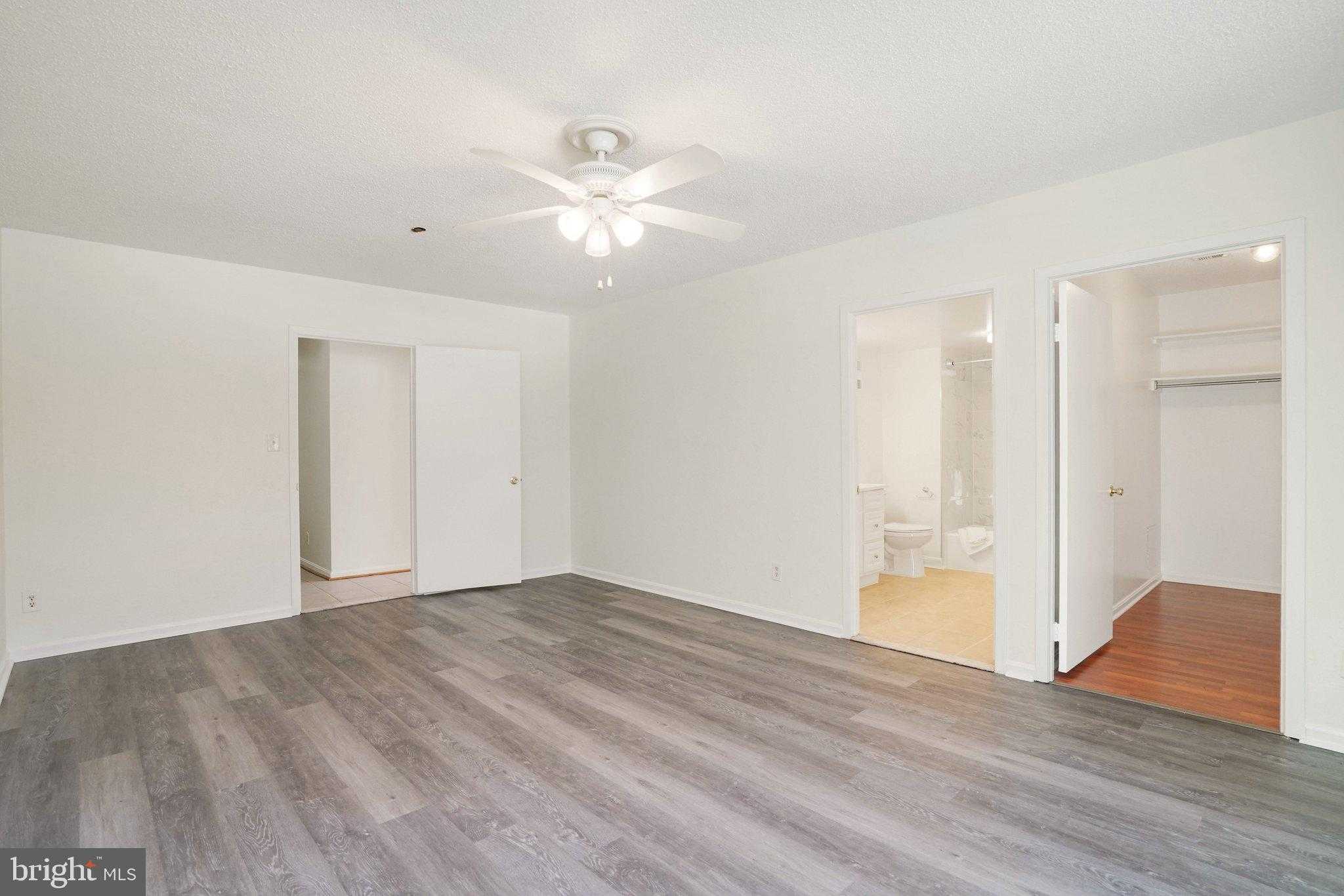 3713 S George Mason Dr photo 21