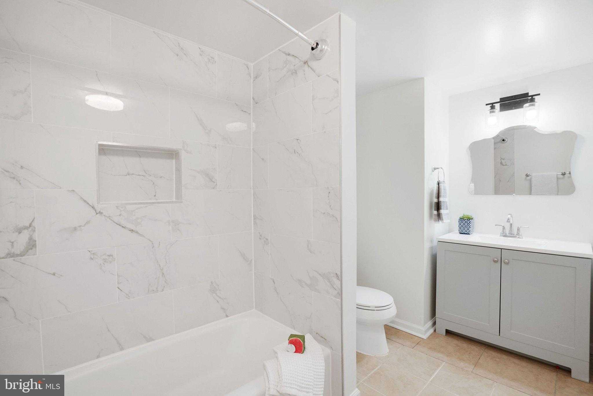 3713 S George Mason Dr photo 27