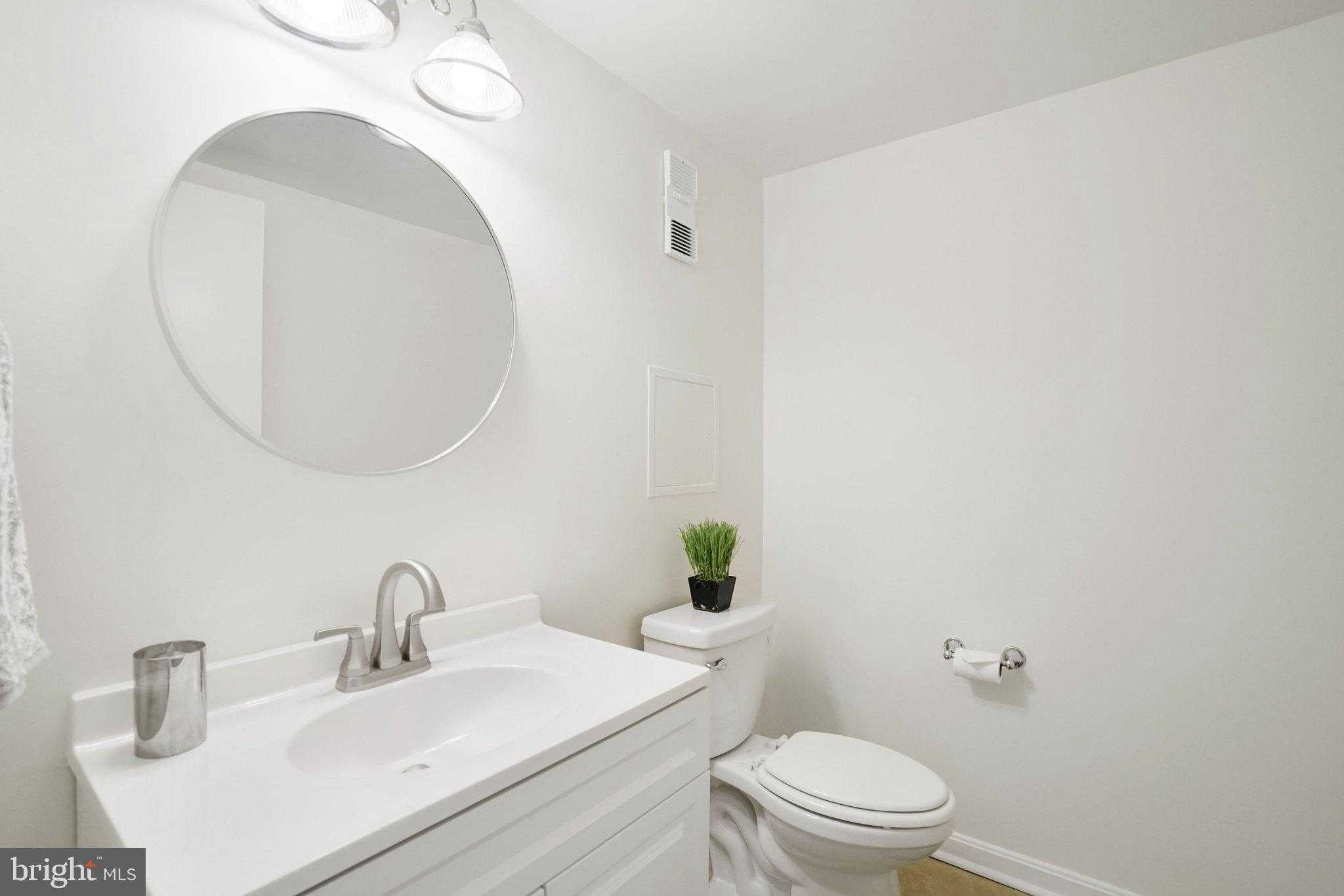 3713 S George Mason Dr photo 28